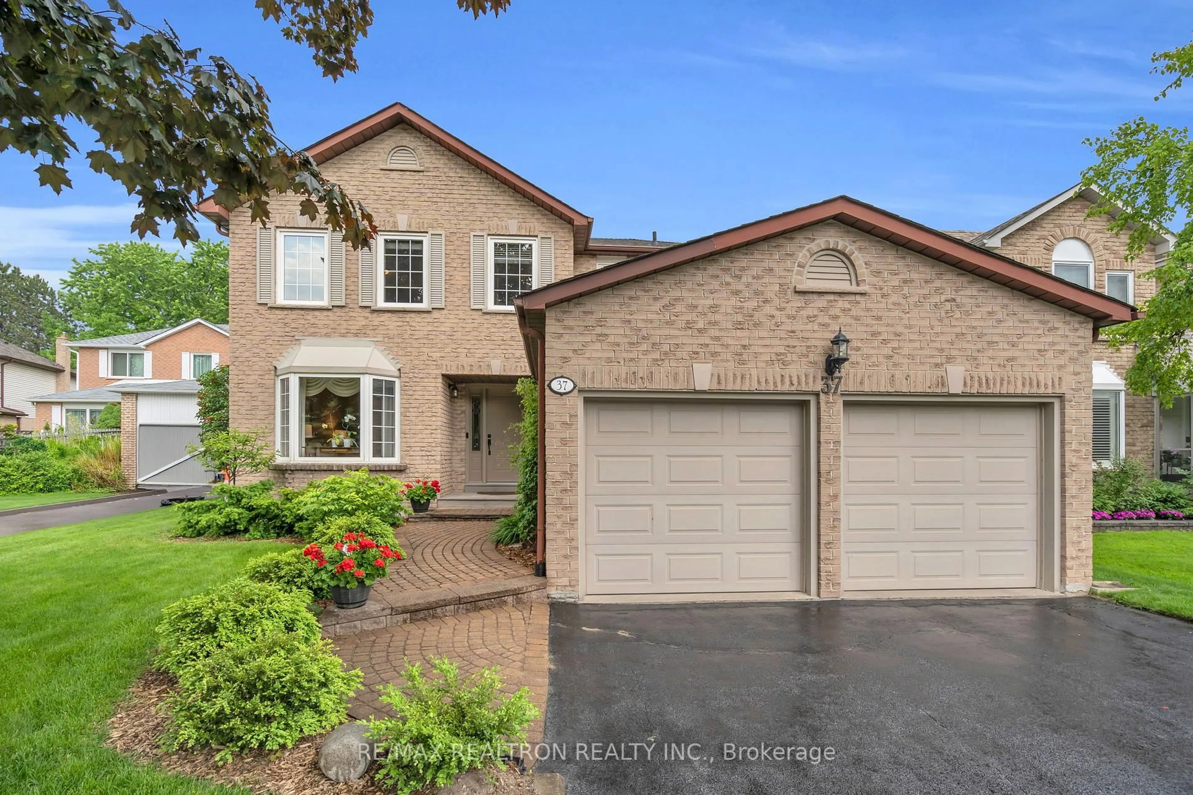 Home with brick exterior material, street for 37 Stiver Dr, Newmarket Ontario L3Y 7V8