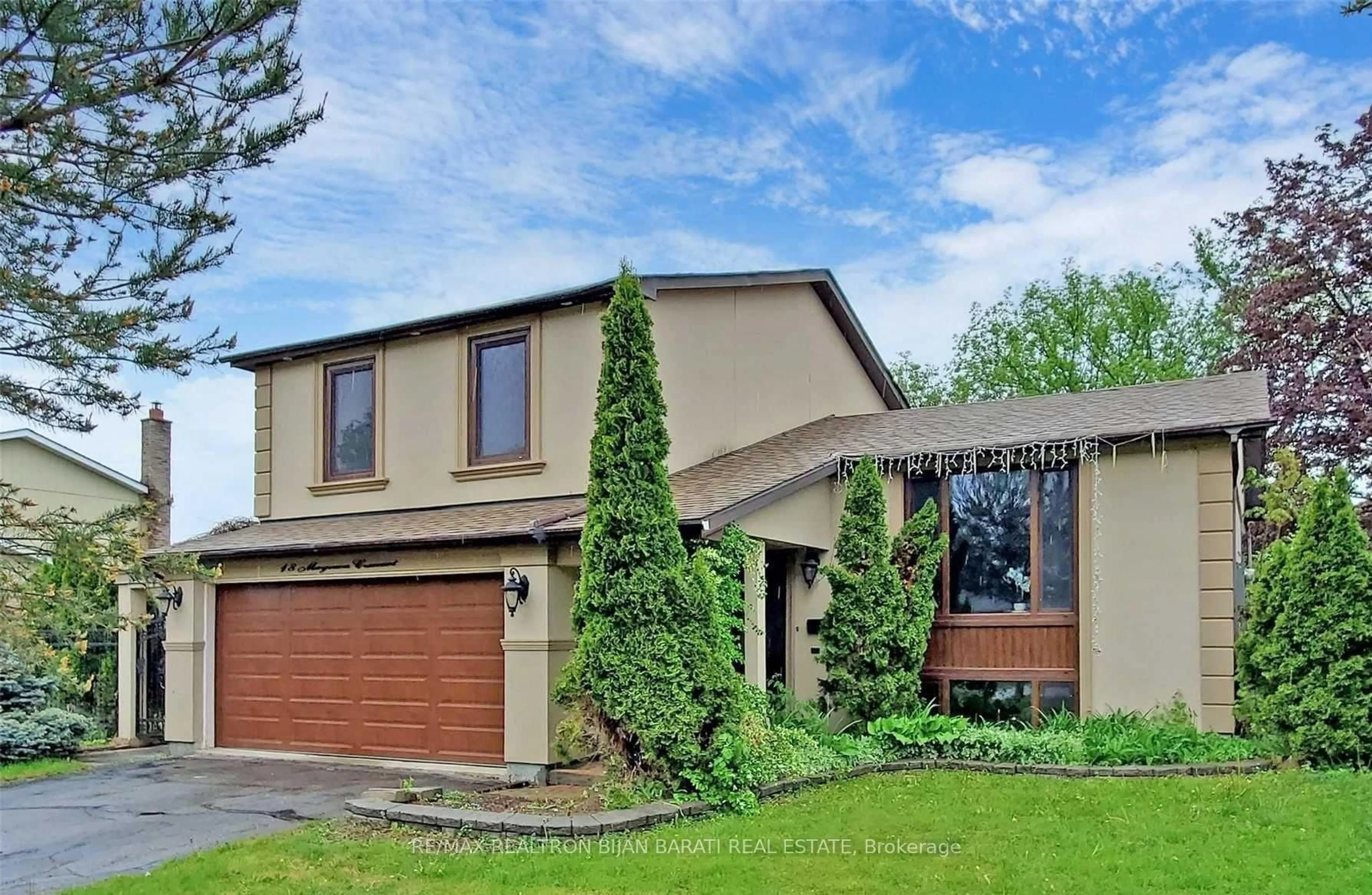 Home with brick exterior material, street for 18 Mayvern Cres, Richmond Hill Ontario L4C 5J4