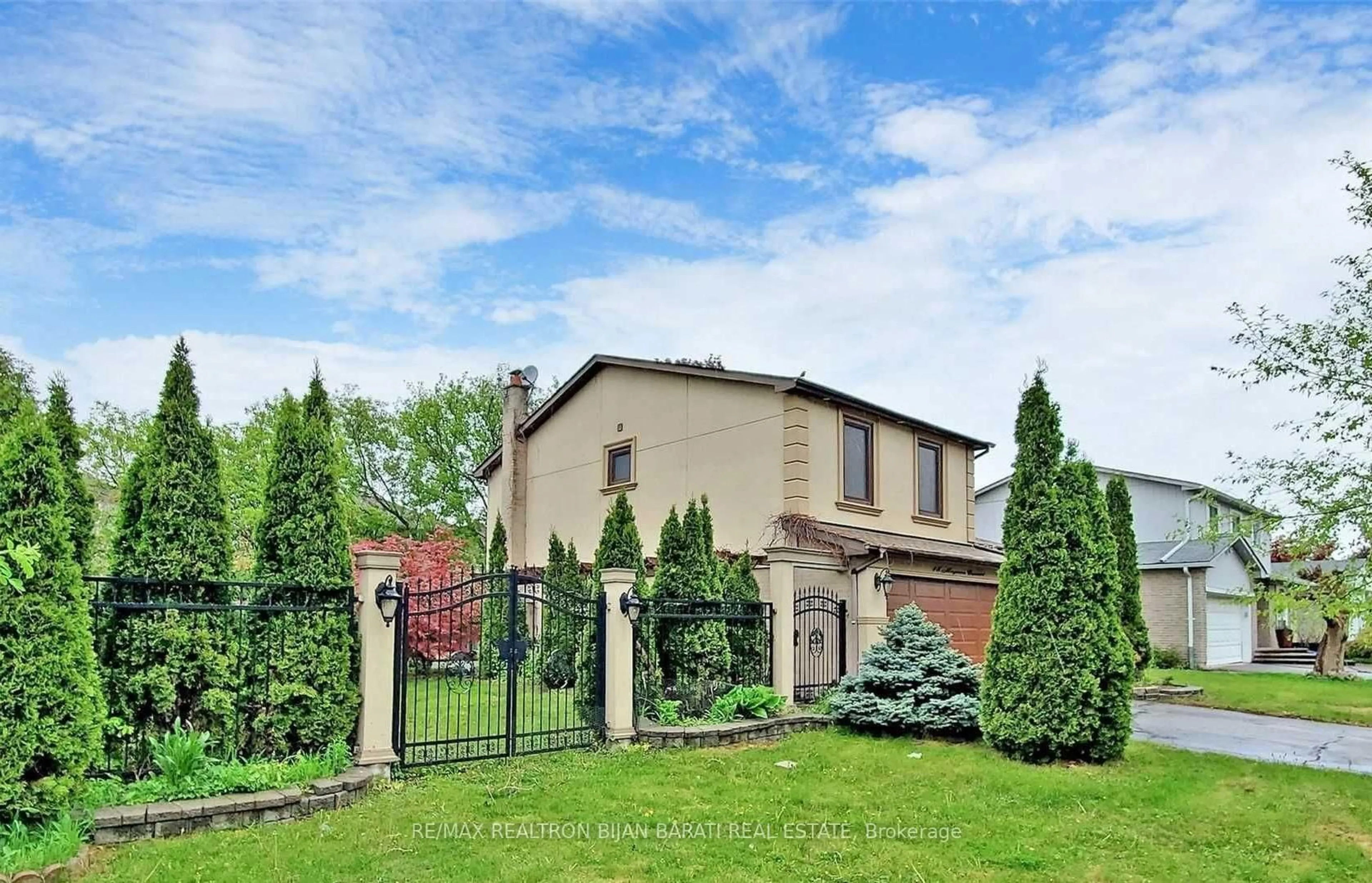 Home with brick exterior material, street for 18 Mayvern Cres, Richmond Hill Ontario L4C 5J4