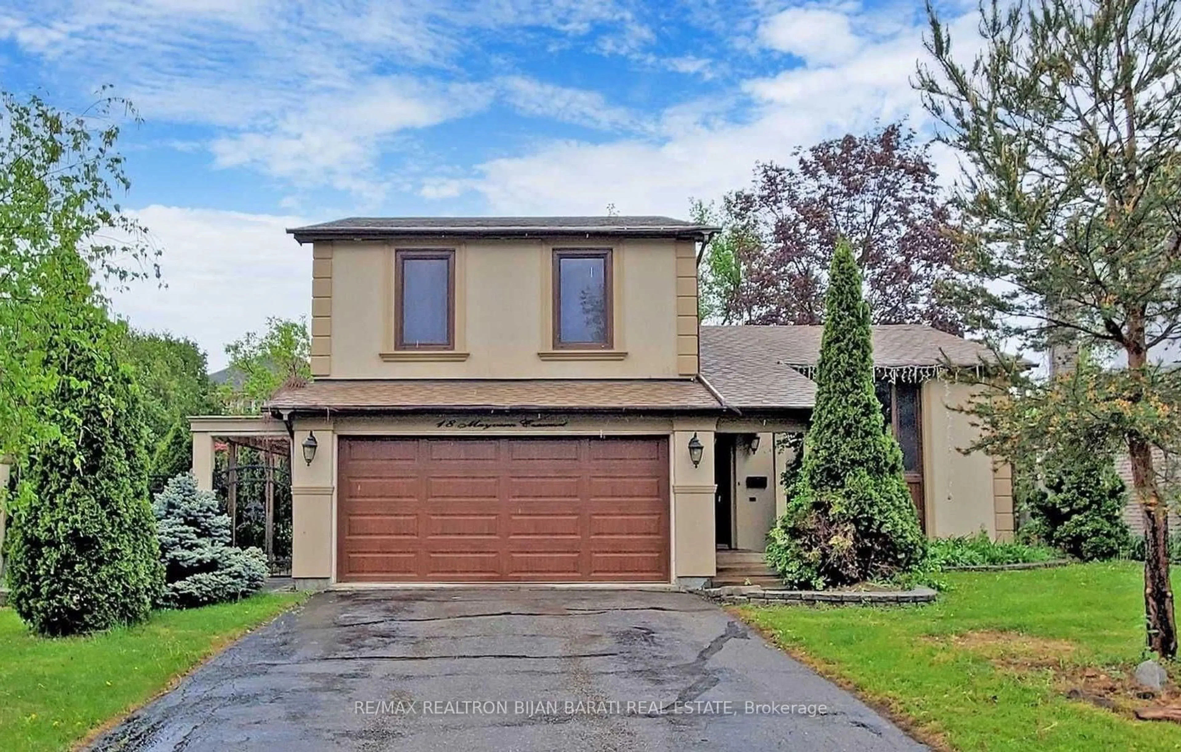 Home with brick exterior material, street for 18 Mayvern Cres, Richmond Hill Ontario L4C 5J4