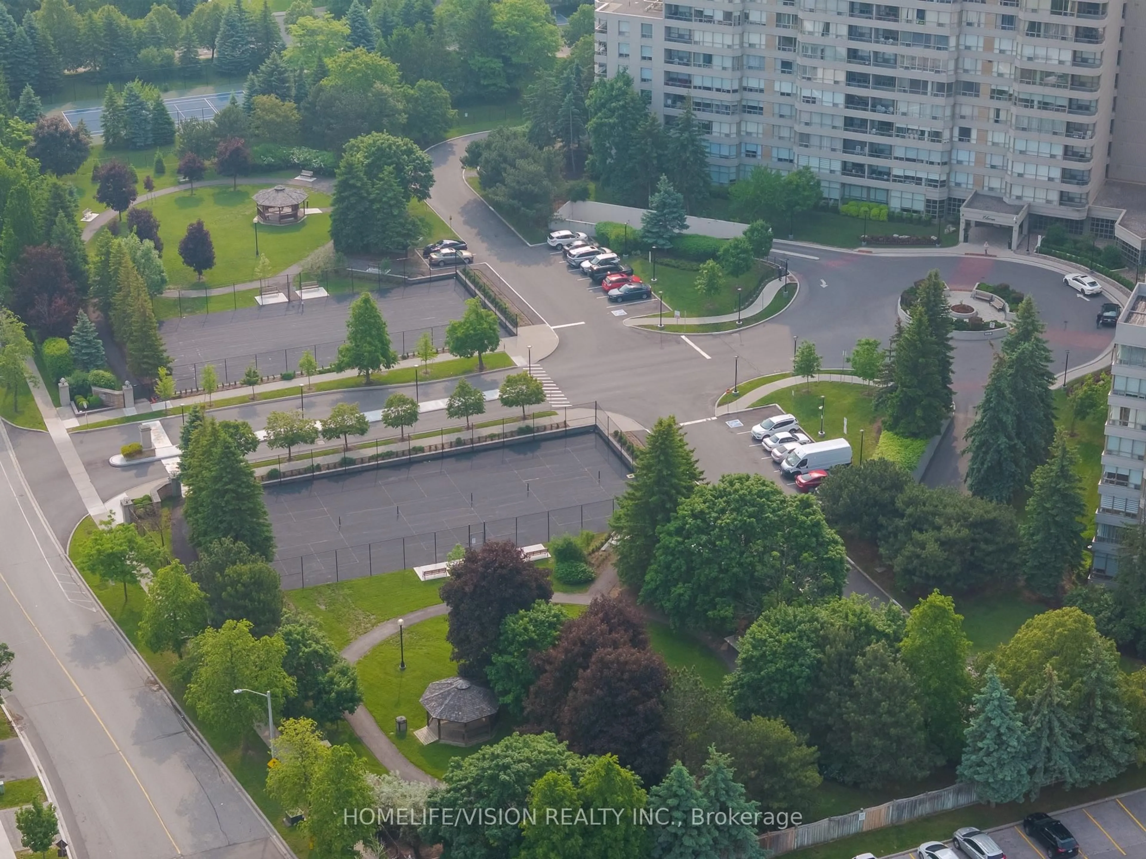 A pic from outside/outdoor area/front of a property/back of a property/a pic from drone, city buildings view from balcony for 7 Townsgate Dr #413, Vaughan Ontario L4J 7Z9
