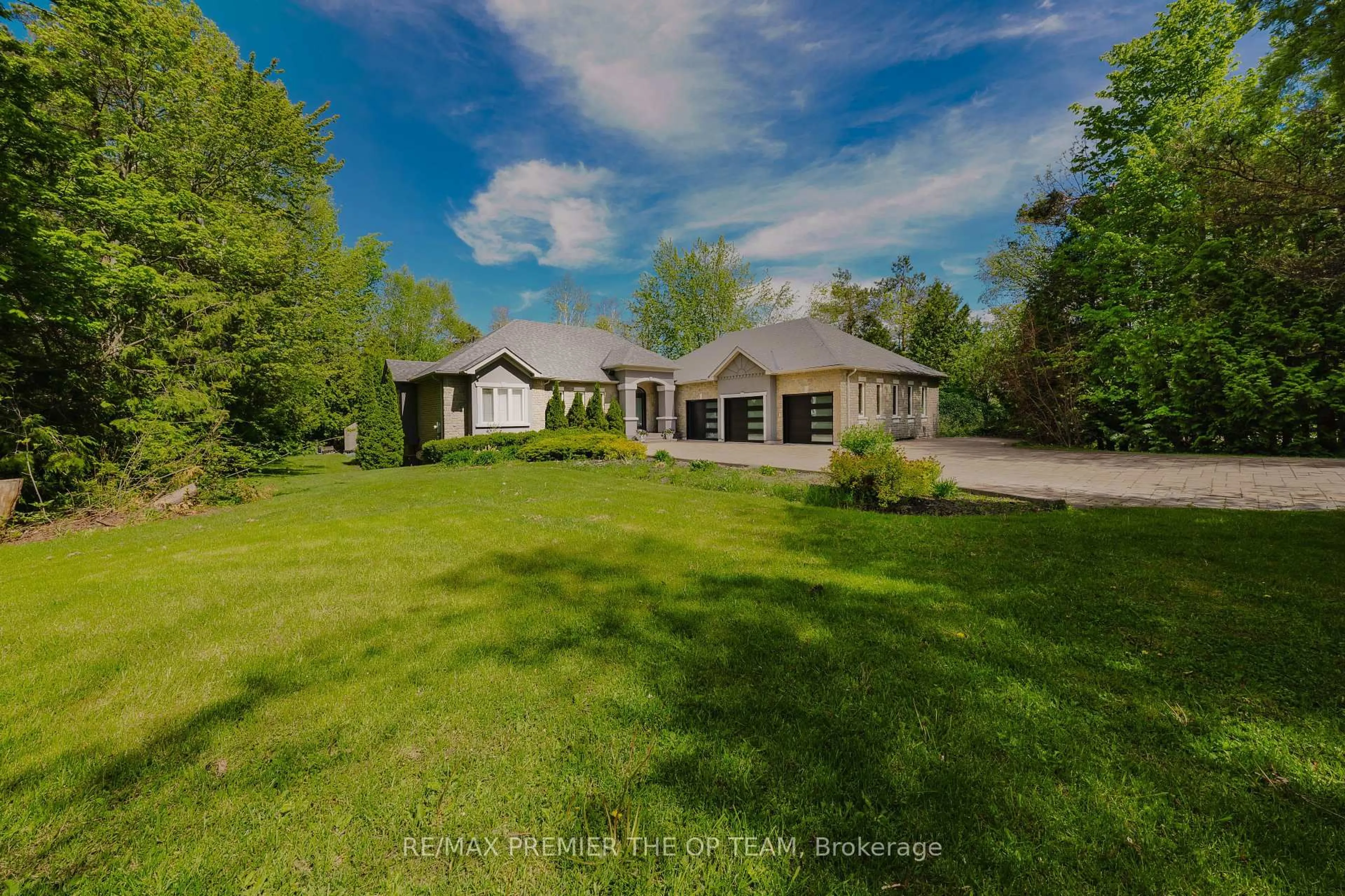A pic from outside/outdoor area/front of a property/back of a property/a pic from drone, water/lake/river/ocean view for 1856 Innisbrook St, Innisfil Ontario L9S 5A3