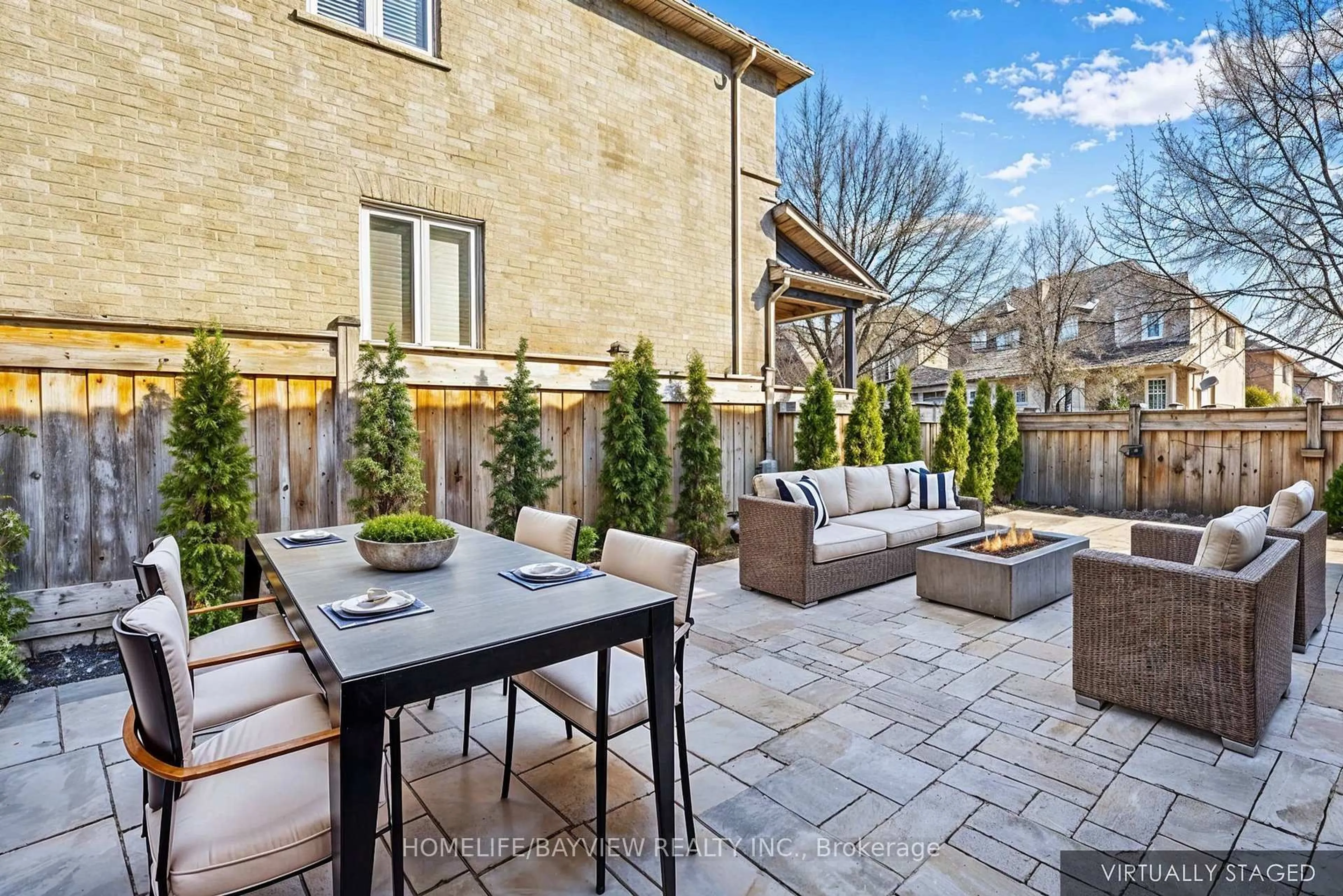 Patio, street for 14 Montcalm Blvd, Vaughan Ontario L4H 2X6