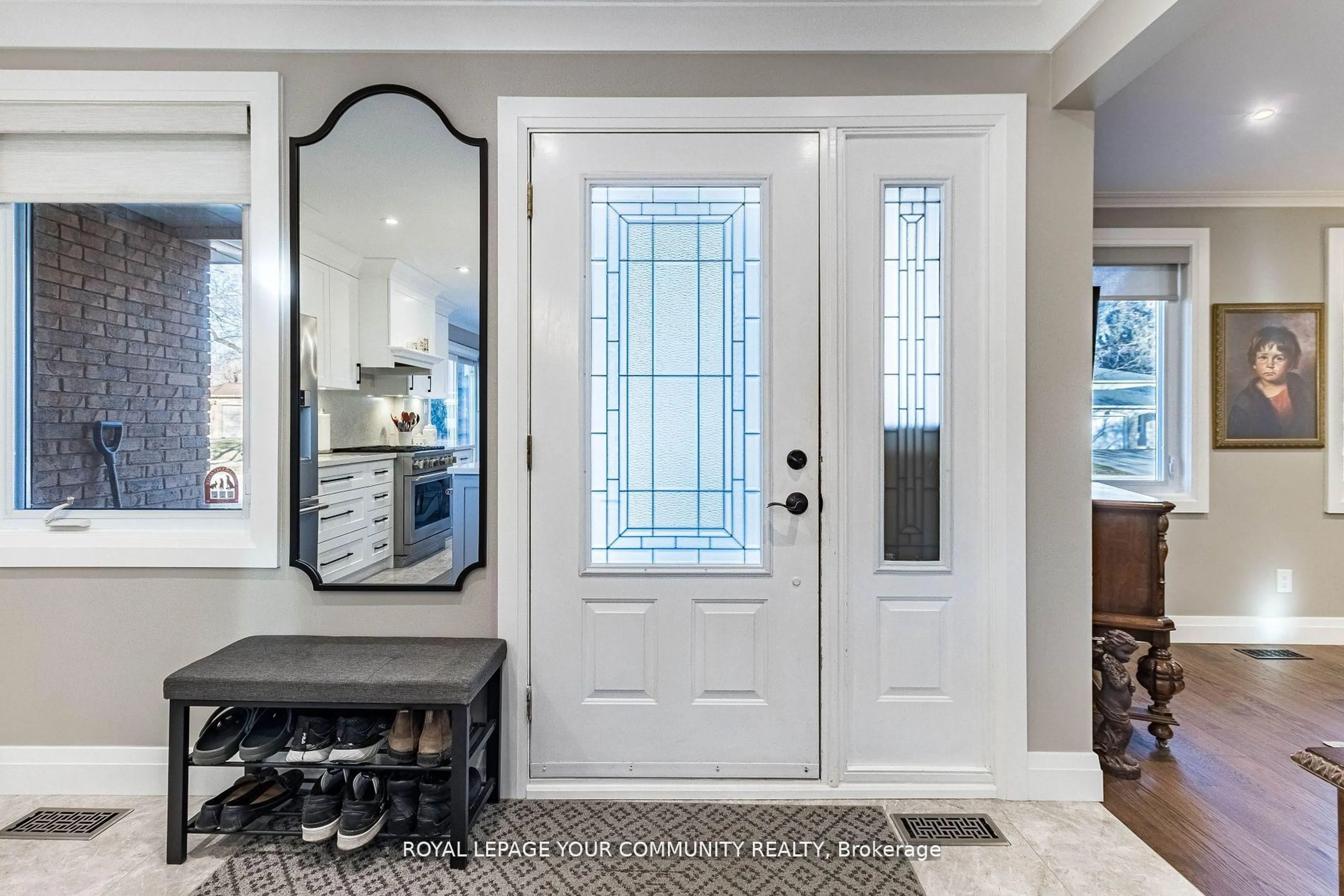 Indoor entryway for 35 John Dexter Pl, Markham Ontario L3P 3G2