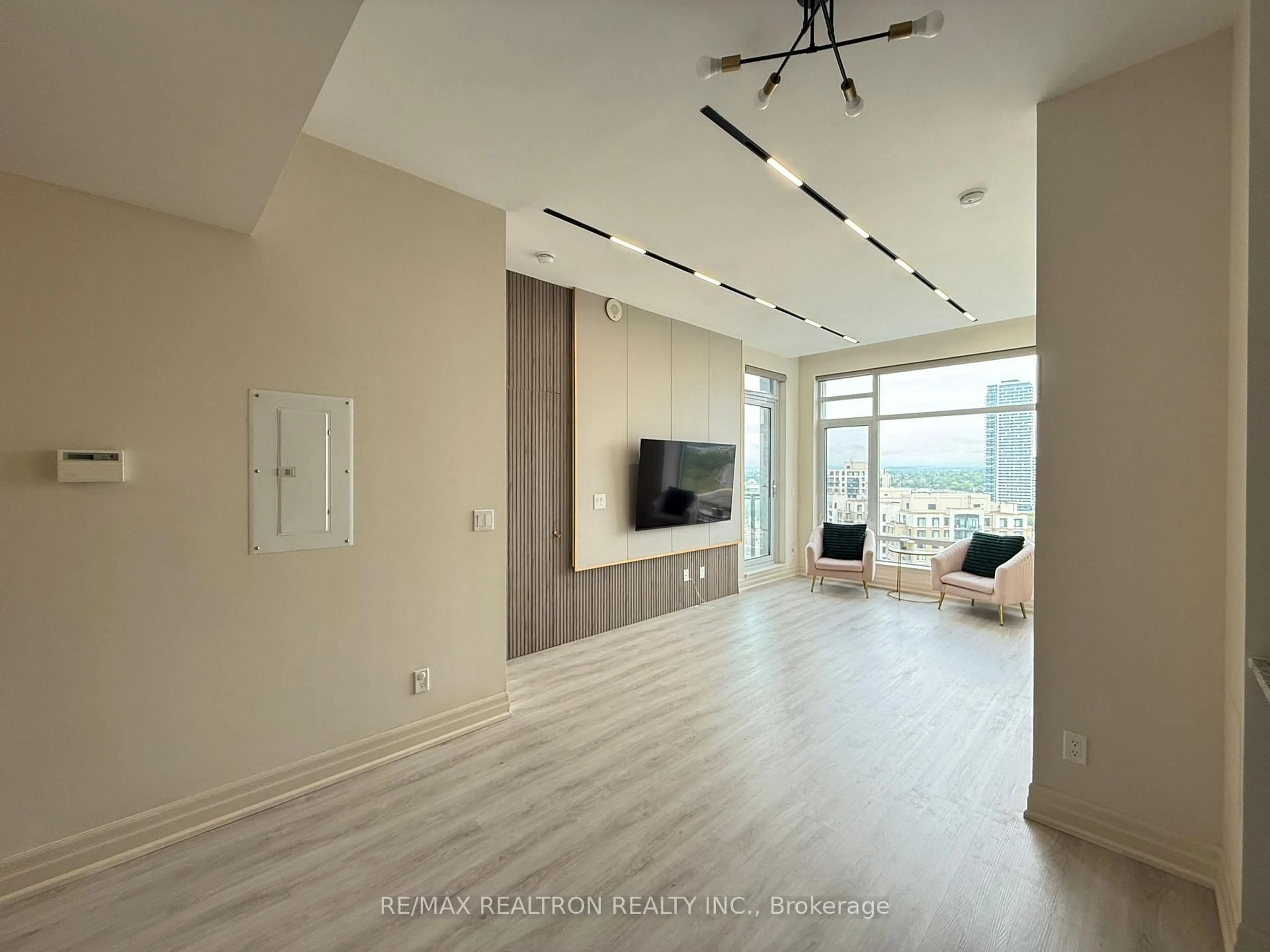 A pic of a room for 8110 Birchmount Rd #1407, Markham Ontario L6G 0E3