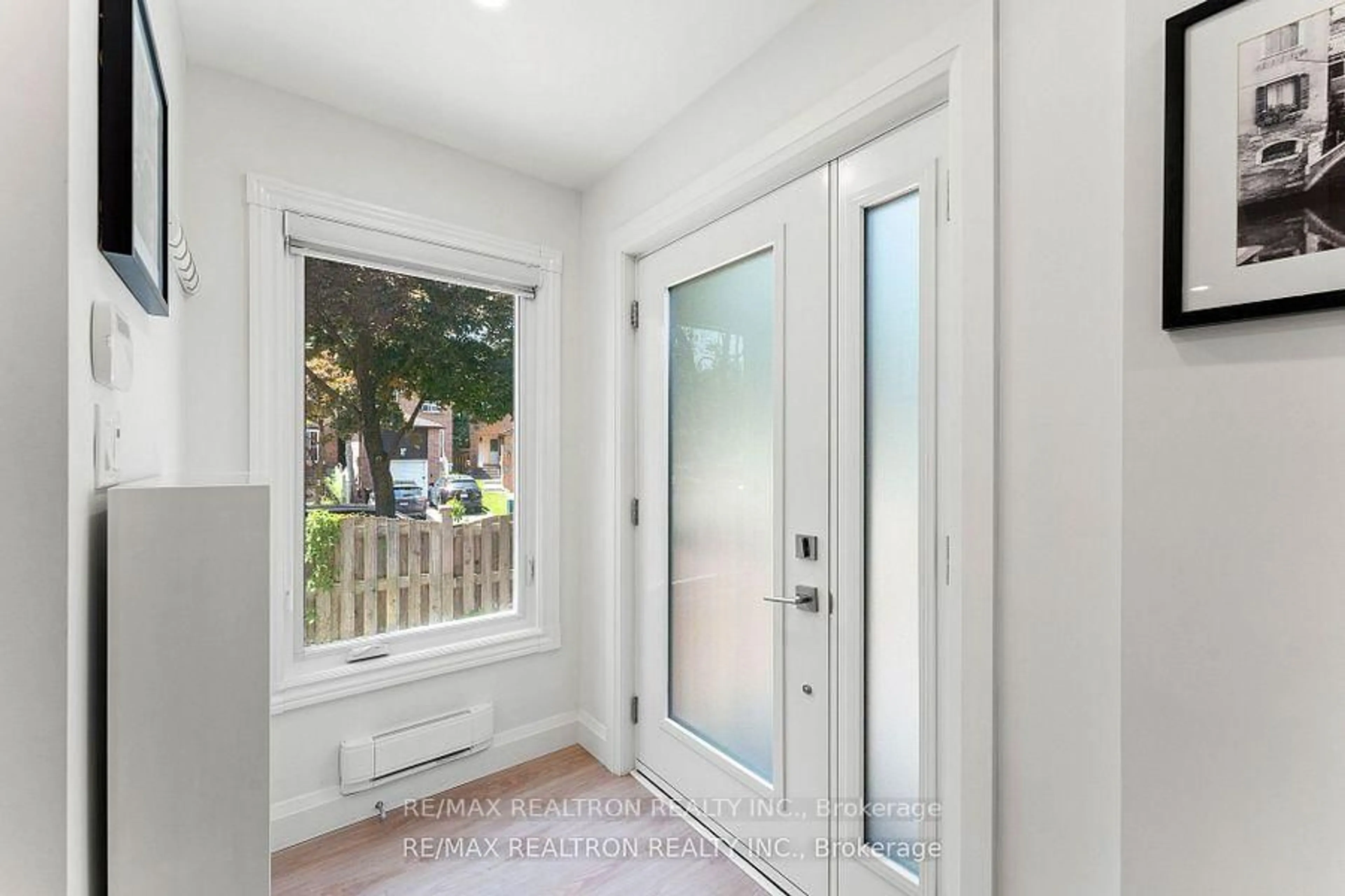 Indoor entryway for 43 Rejane Cres, Vaughan Ontario L4J 5A2