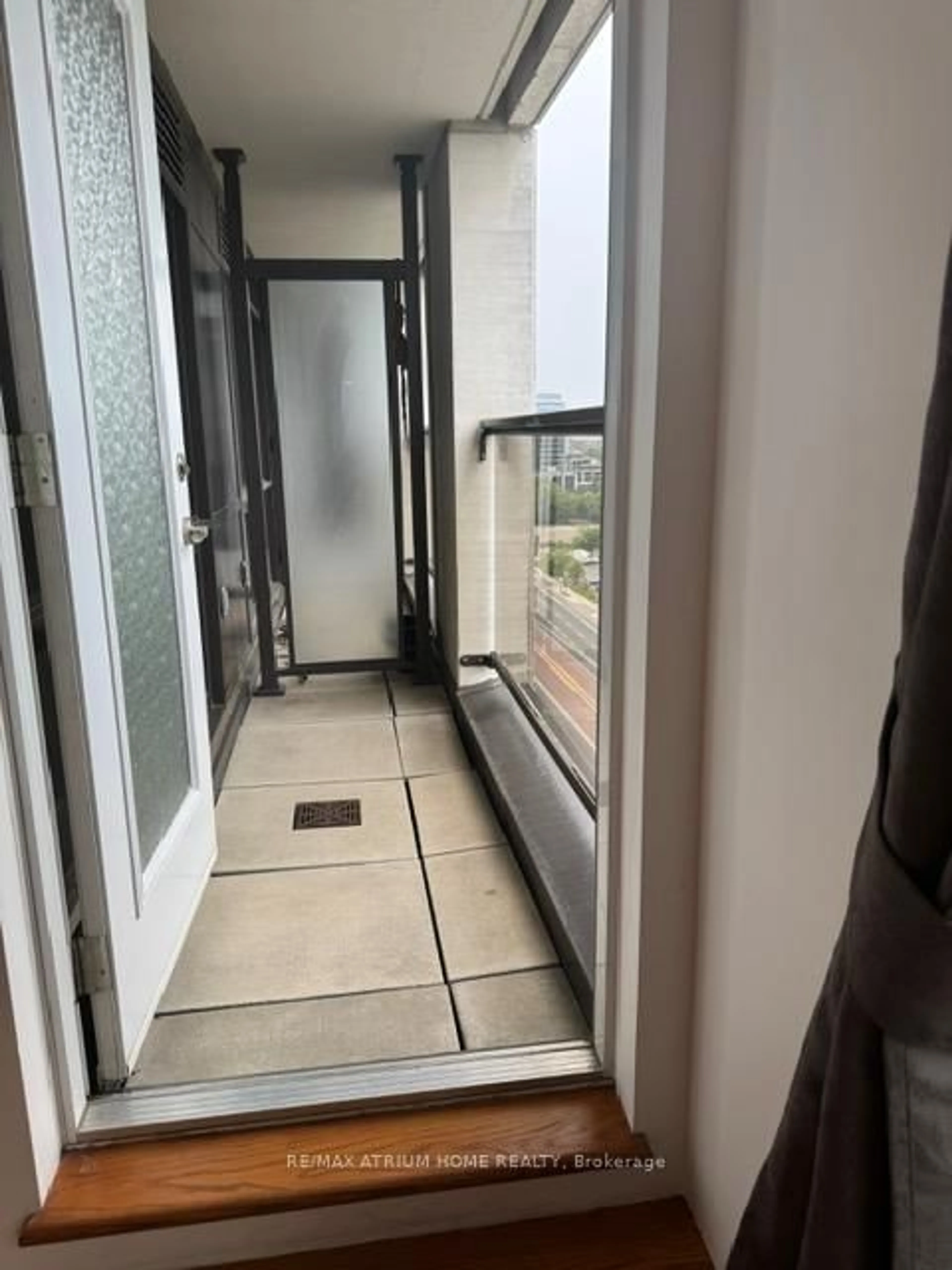 Balcony in the apartment, street for 18 Harding Blvd #1124, Richmond Hill Ontario L4C 0T3