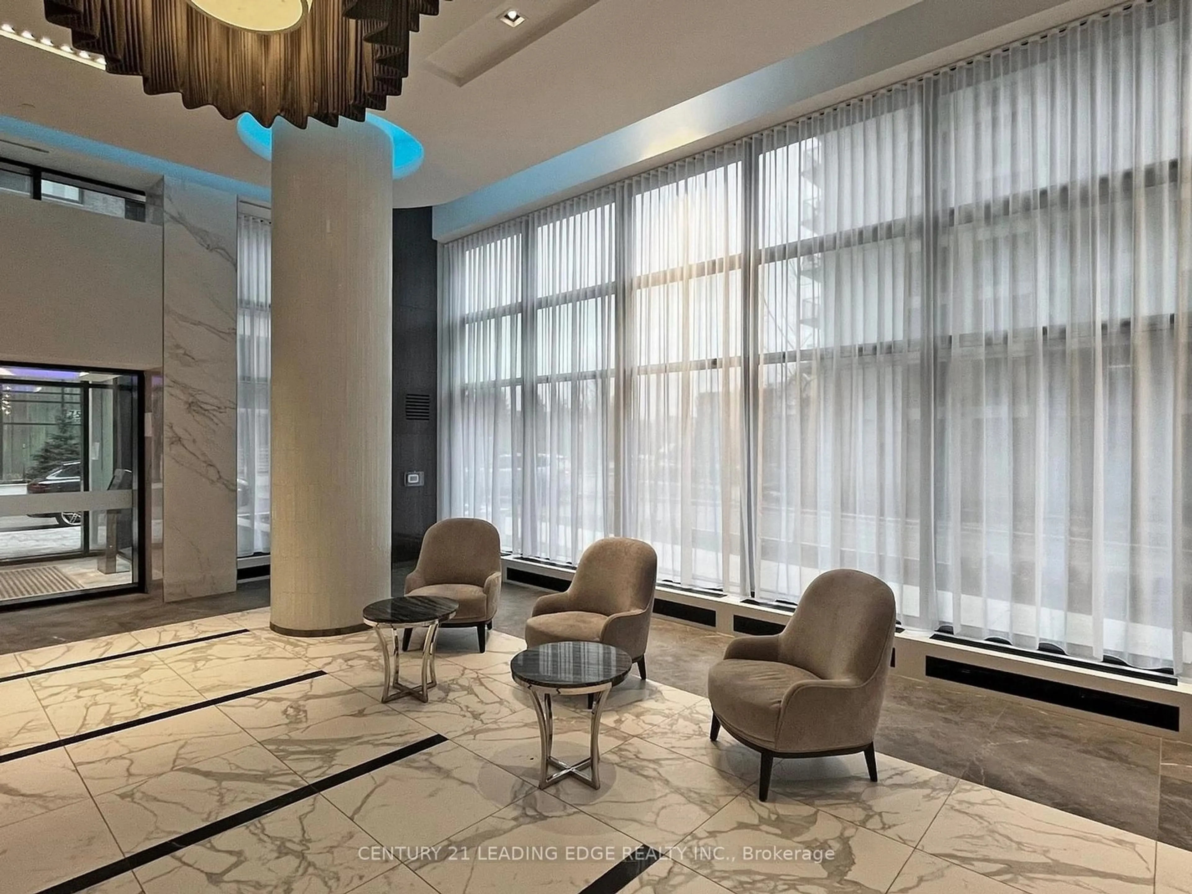 Lobby for 105 Oneida Cres #202, Richmond Hill Ontario L4B 0H6