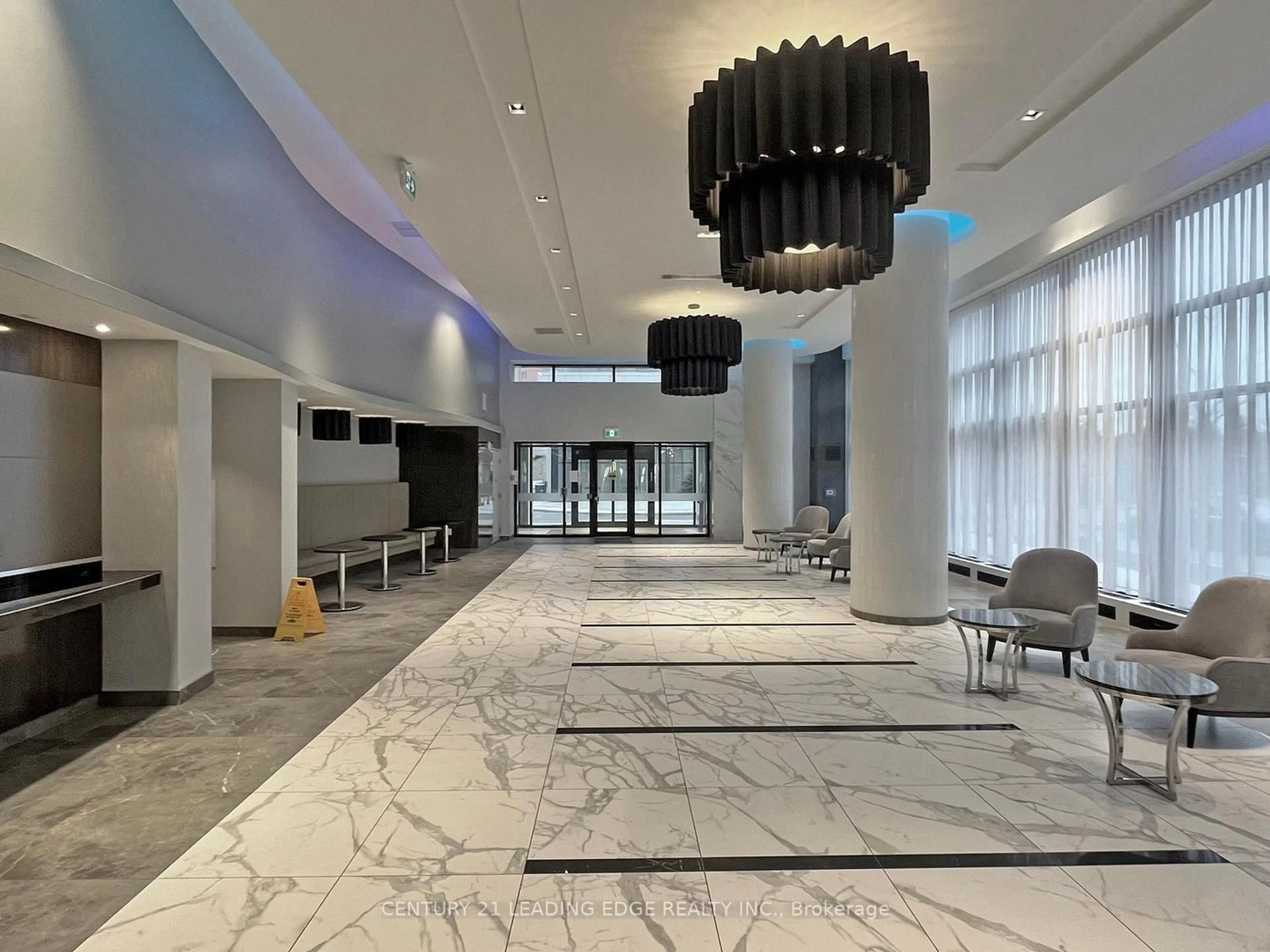 Lobby for 105 Oneida Cres #202, Richmond Hill Ontario L4B 0H6