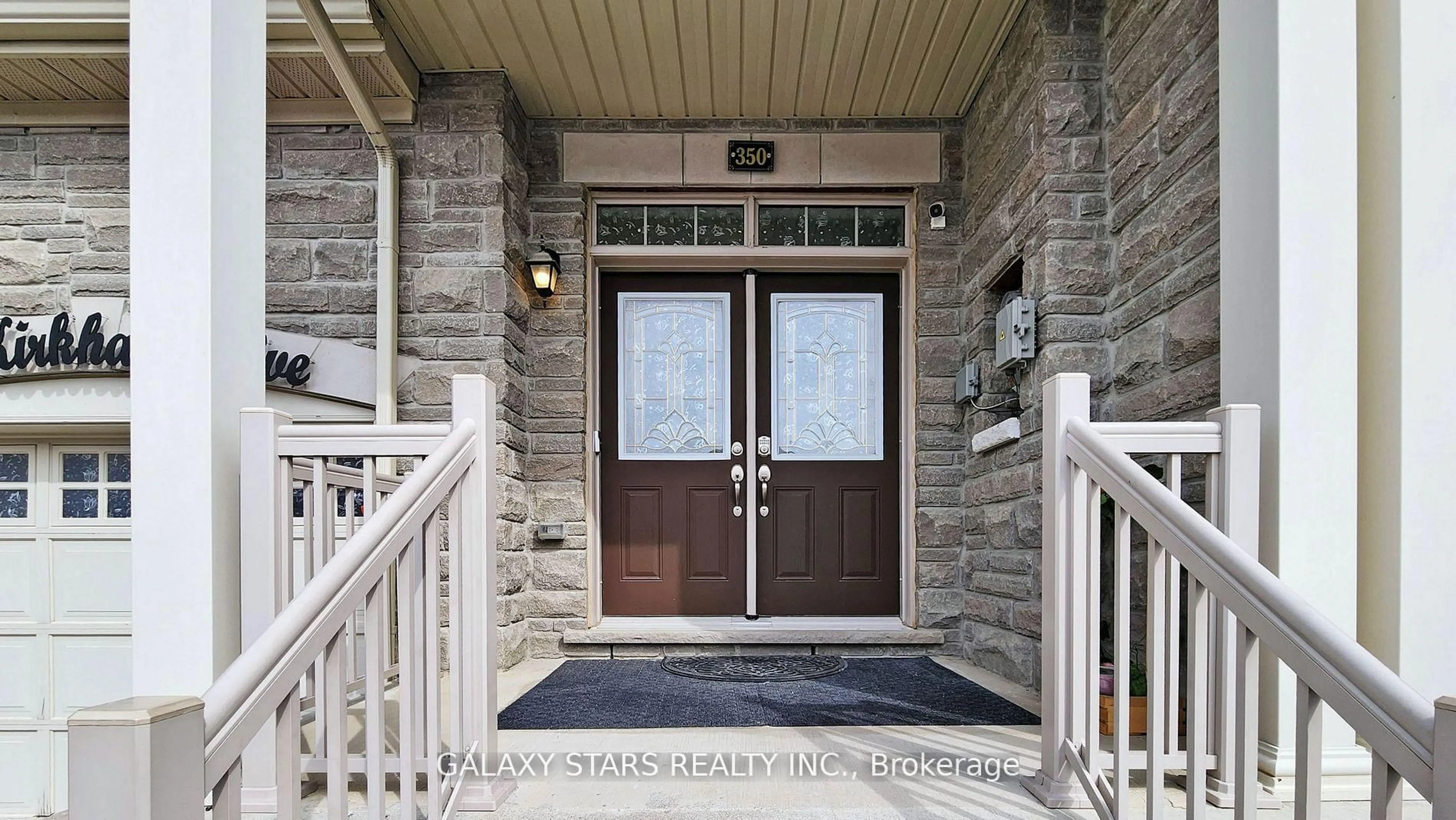 Indoor entryway for 350 Kirkham Dr, Markham Ontario L3S 0E4
