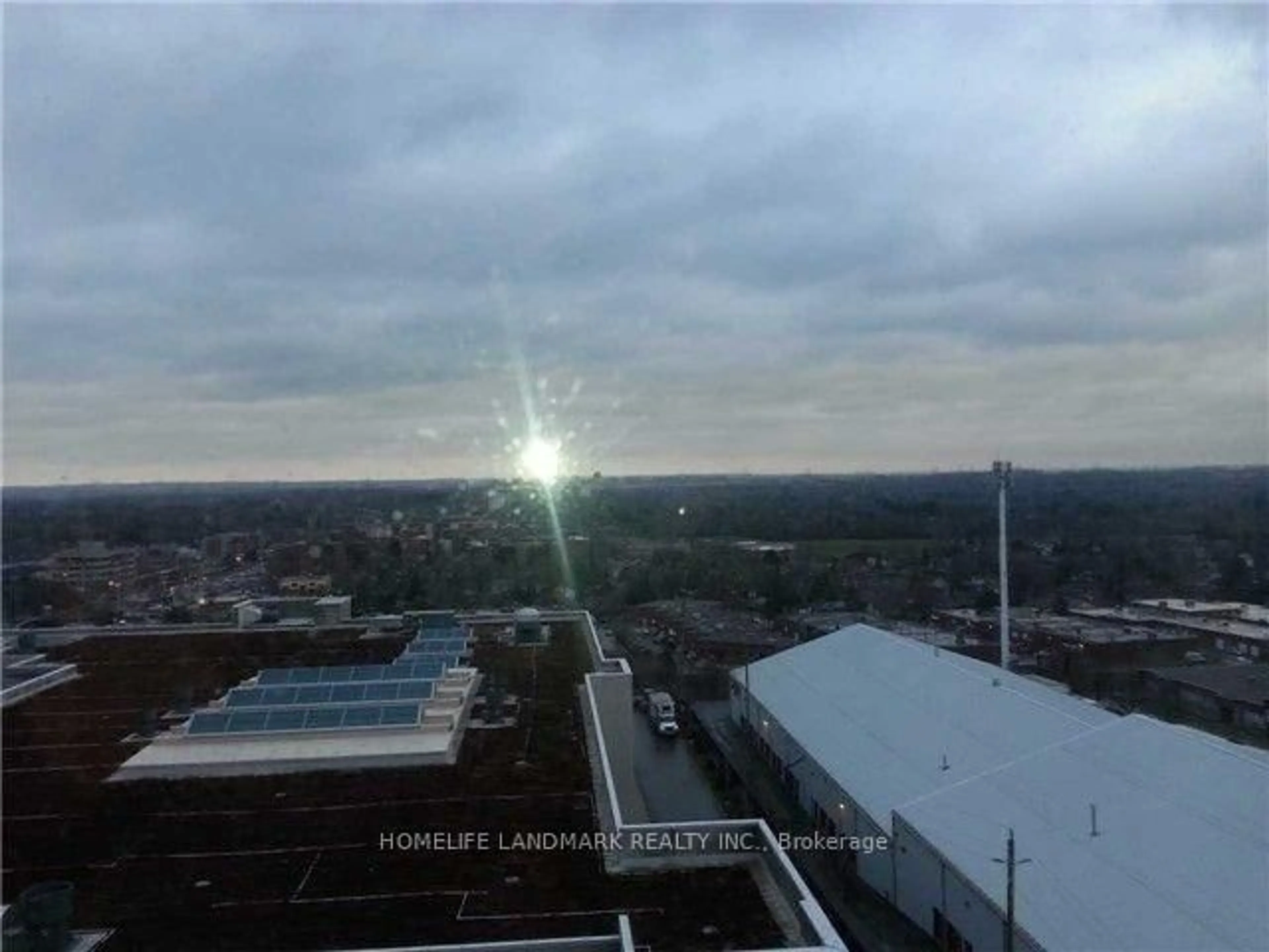Blurry image for 7167 Yonge St #902, Markham Ontario L3T 0C9