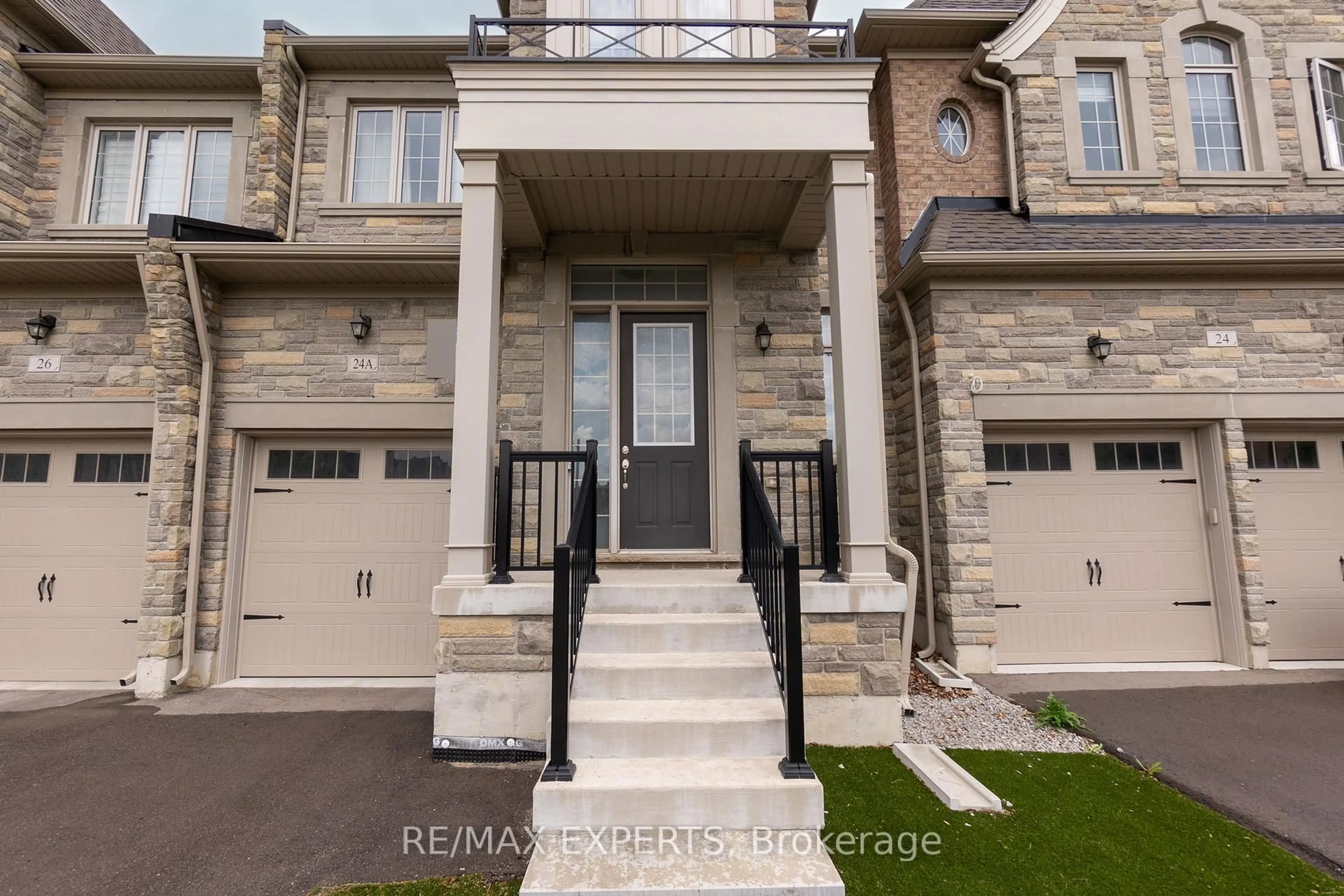 Unknown for 24A Tatton Crt, King Ontario L7B 0C3