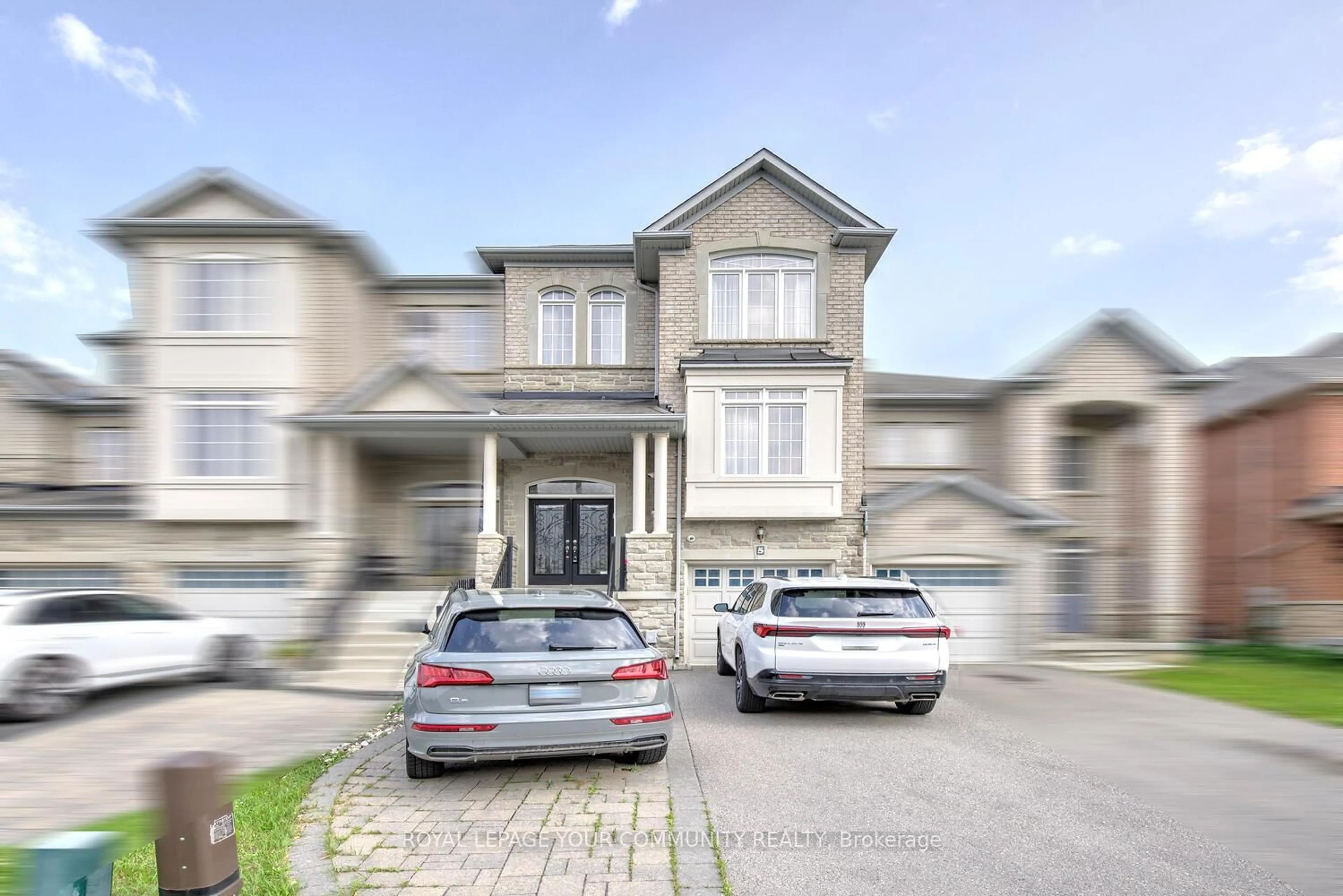 Unknown for 5 Millhouse Crt, Vaughan Ontario L6A 4J4