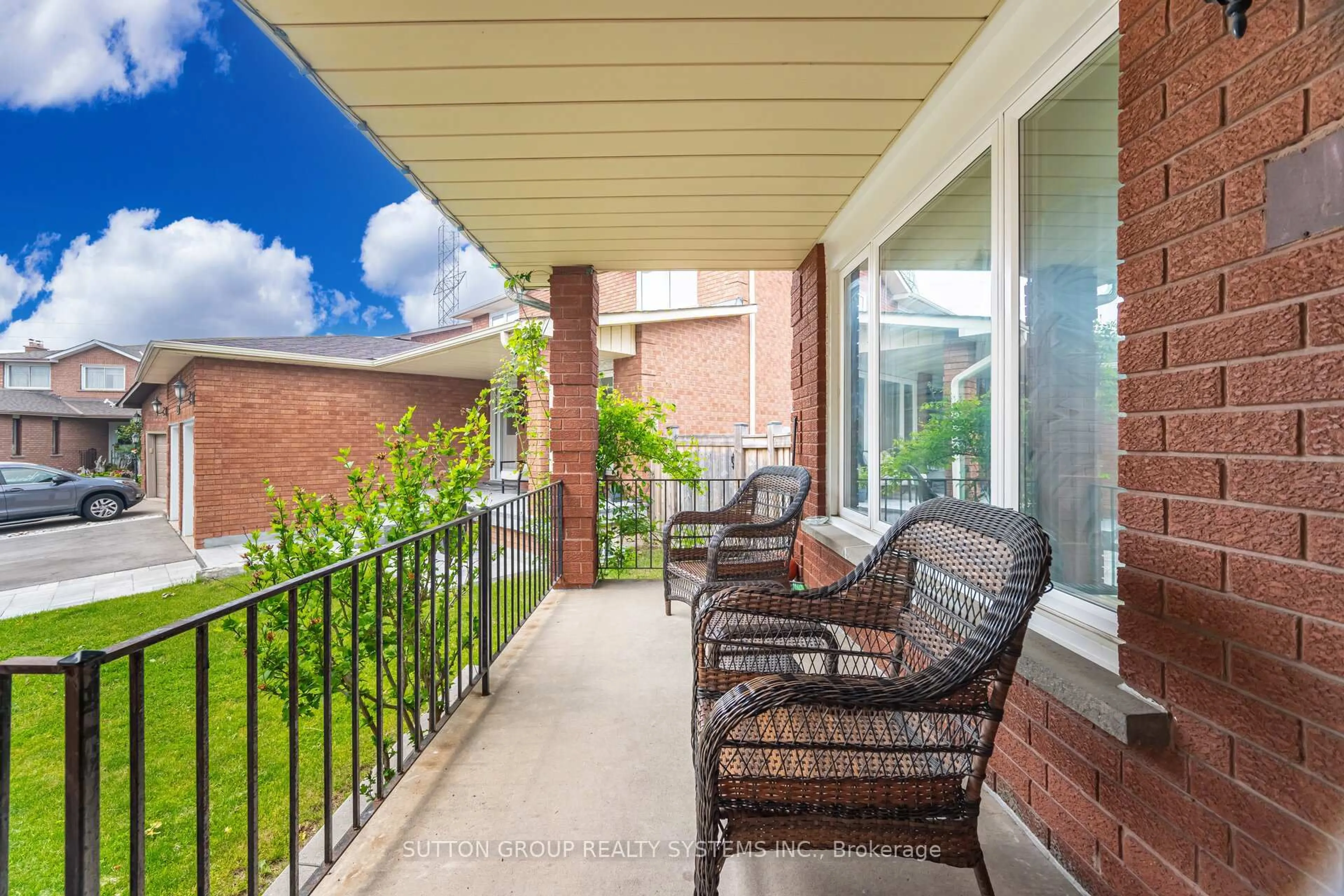 Patio, street for 70 Amaretto Crt, Vaughan Ontario L4L 6N1