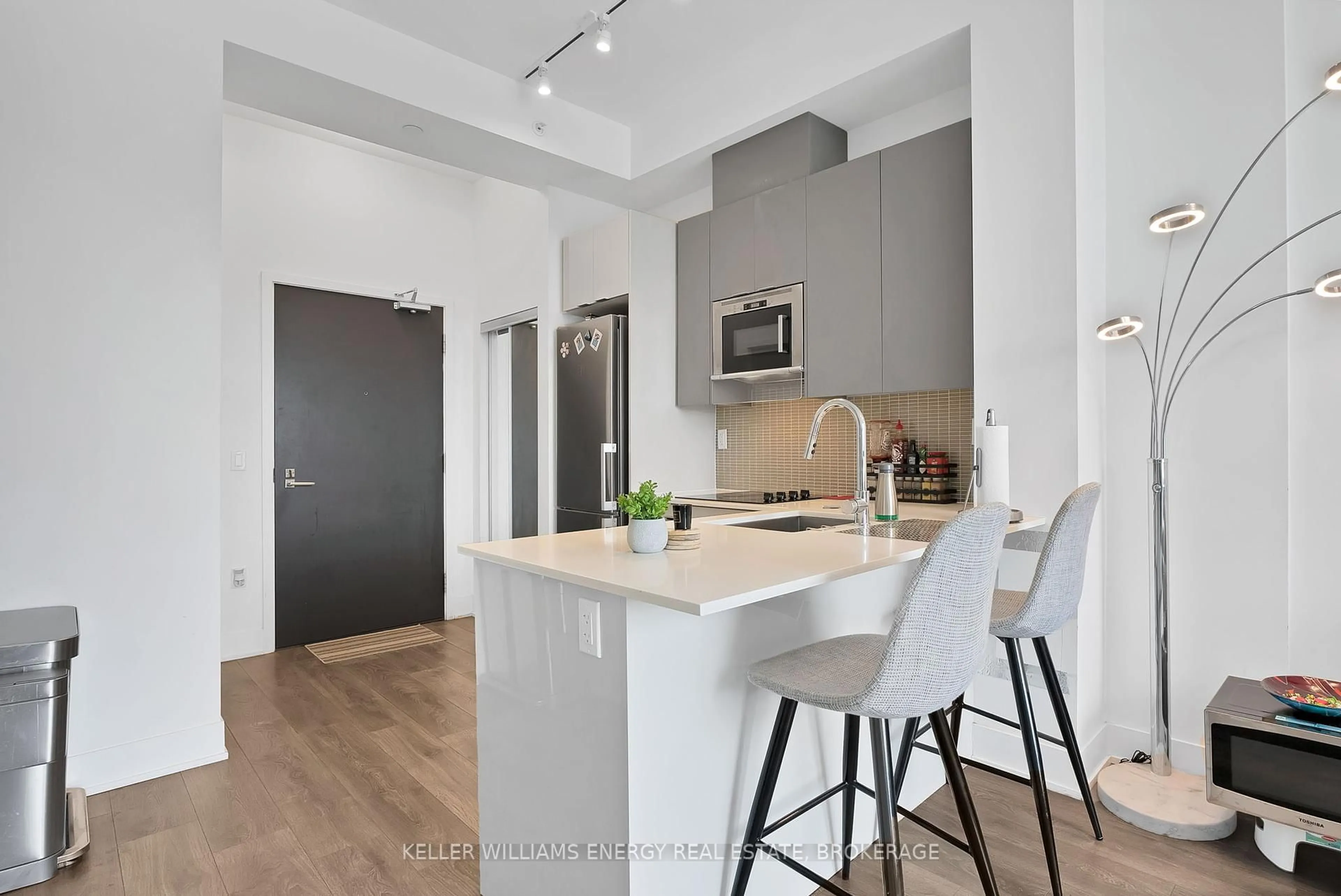 Open concept kitchen, unknown for 2908 Highway 7 #219, Vaughan Ontario L4K 0K5