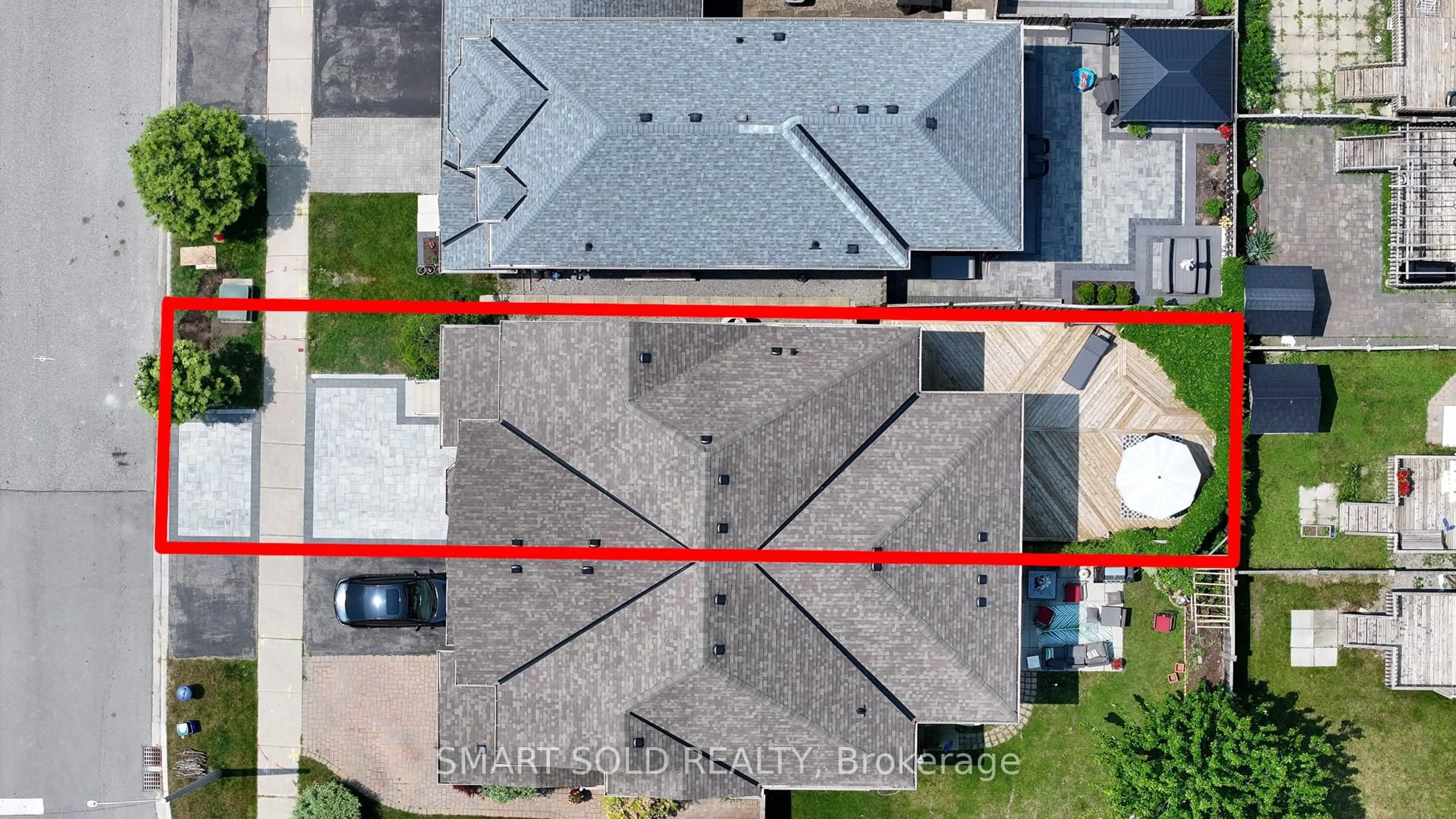 A pic from outside/outdoor area/front of a property/back of a property/a pic from drone, building for 4 Almejo Ave, Richmond Hill Ontario L4S 2X4