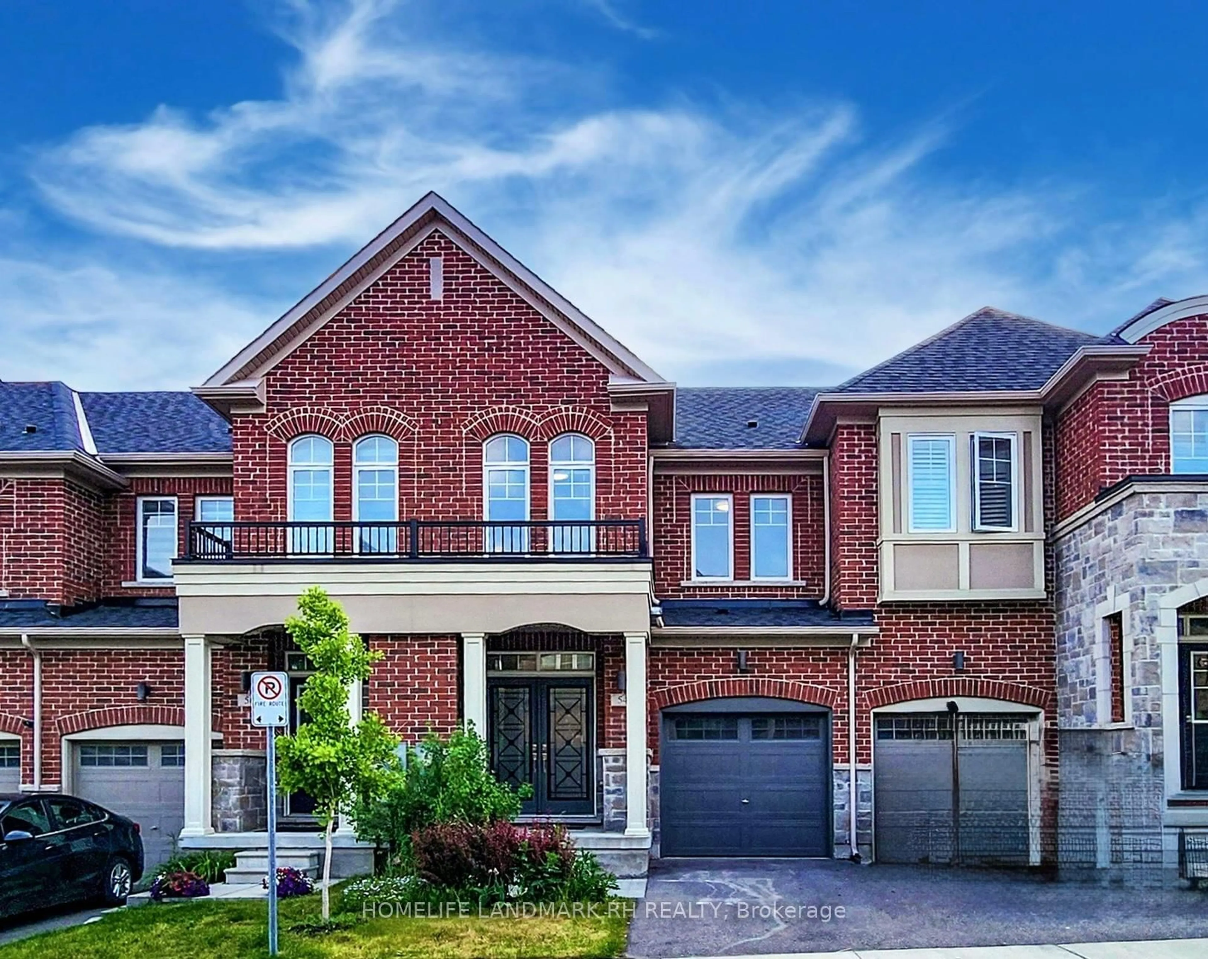 Home with brick exterior material, street for 54 Dundonald Tr, Newmarket Ontario L3Y 0E1