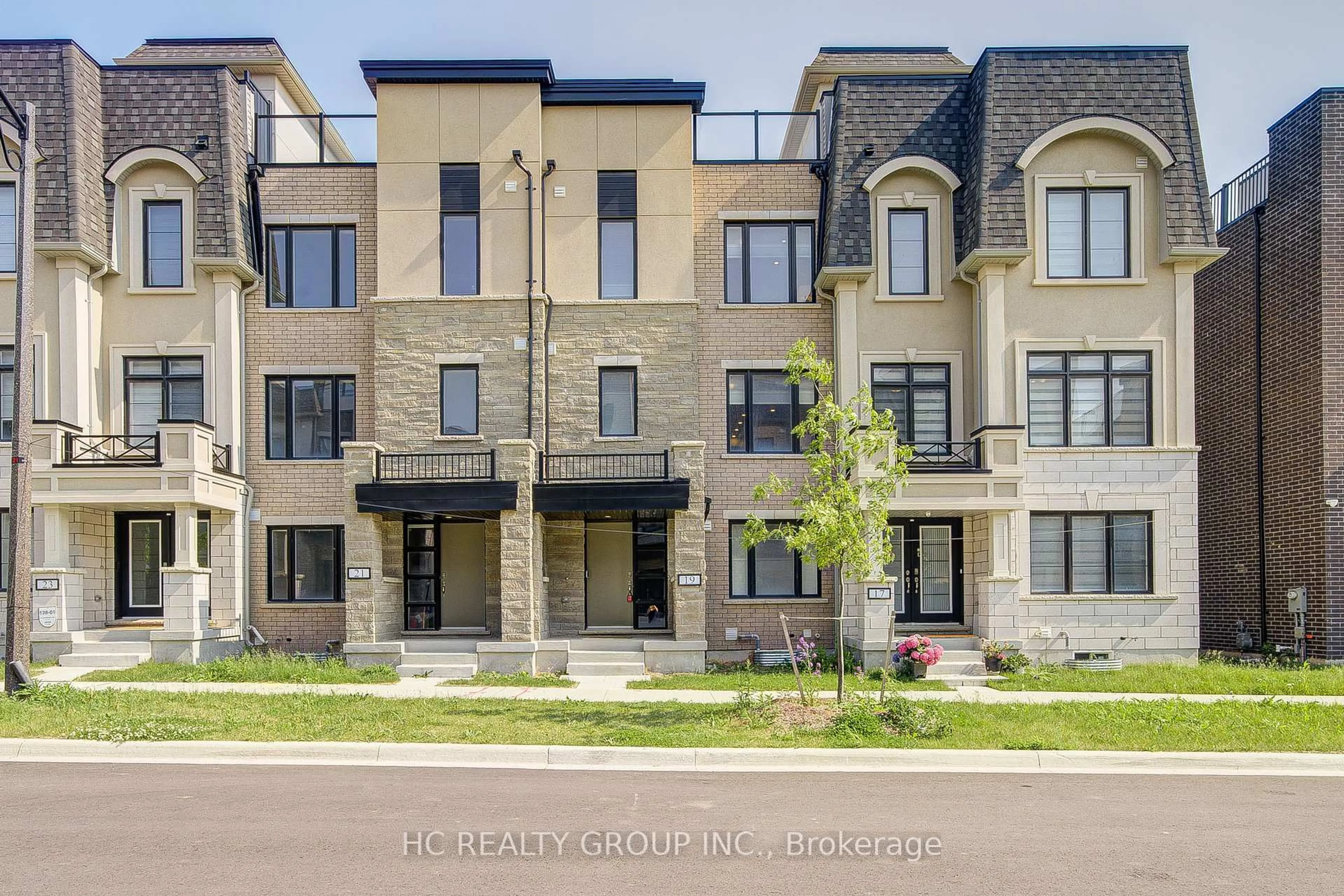 Home with brick exterior material, street for 19 Guardhouse Cres, Markham Ontario L6C 3J7