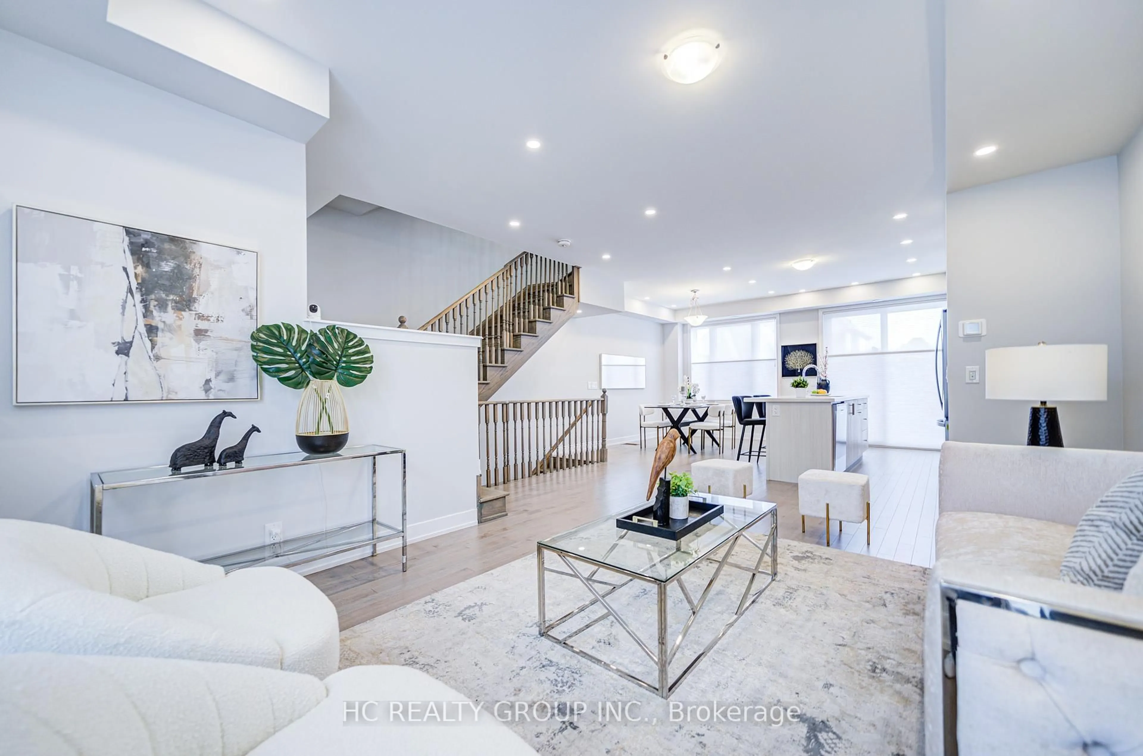 Living room with furniture, unknown for 19 Guardhouse Cres, Markham Ontario L6C 3J7