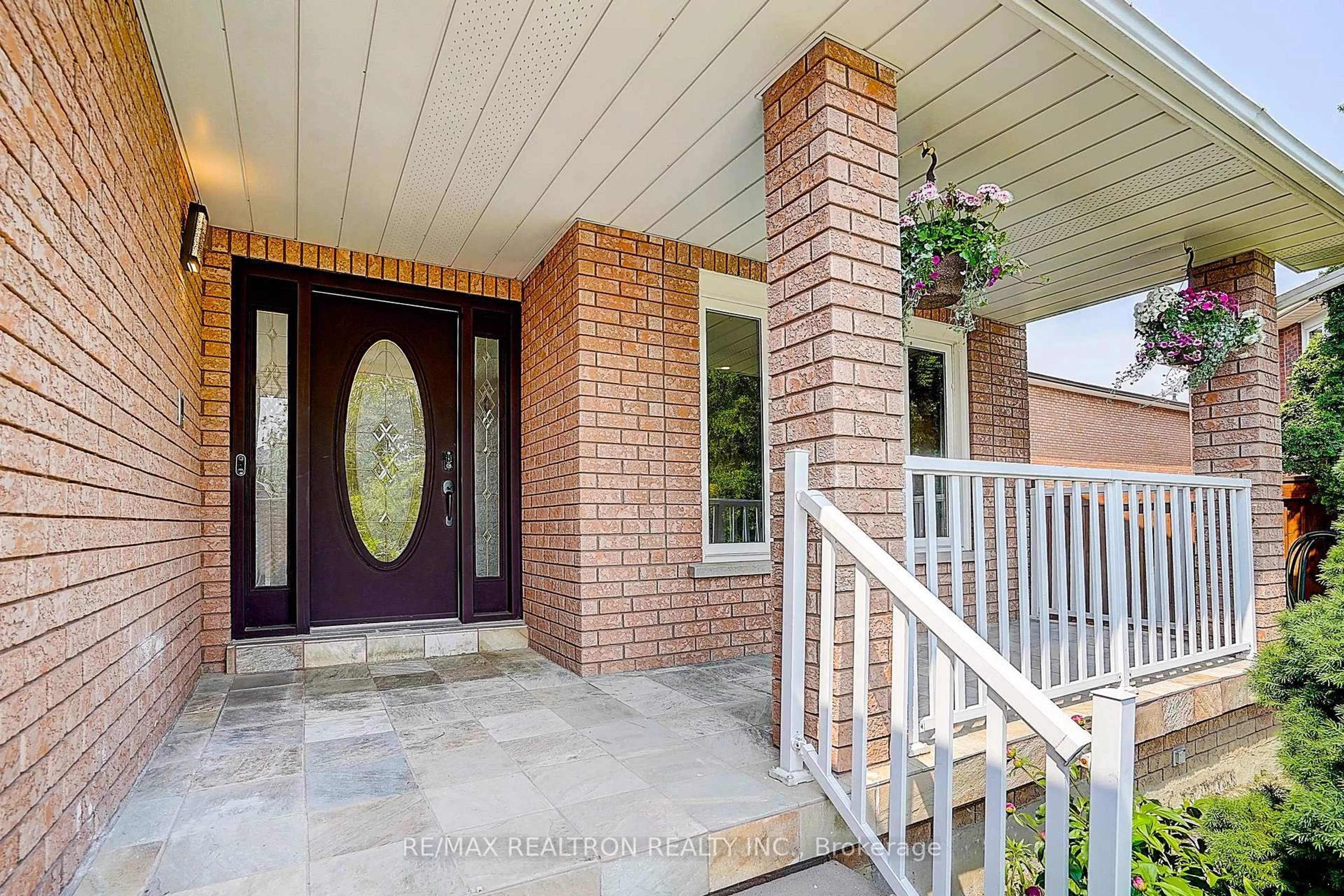 Unknown for 364 Castlehill Rd, Vaughan Ontario L6A 1N7