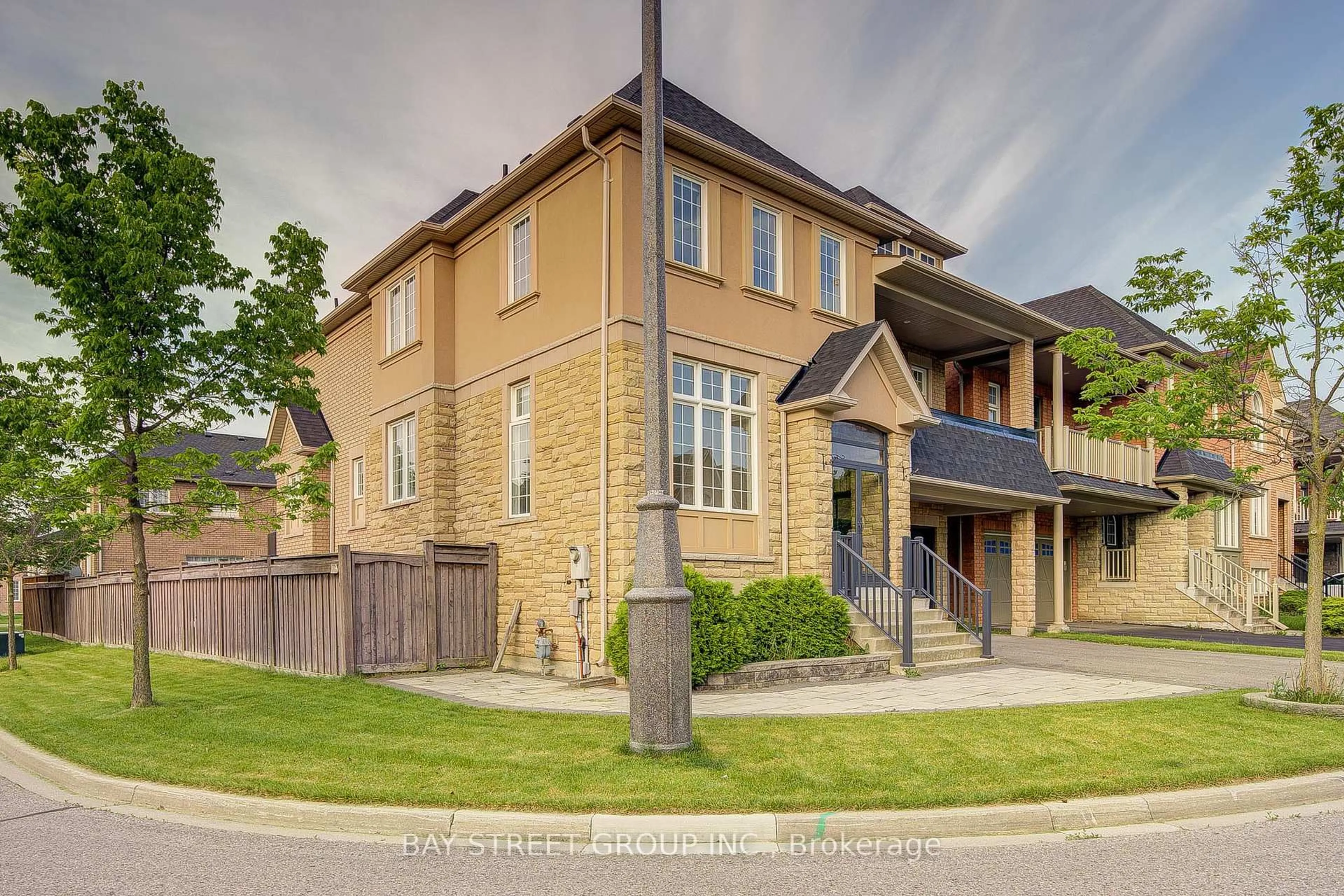Home with brick exterior material, street for 18 Wendelyn Dr, Richmond Hill Ontario L4E 0A7