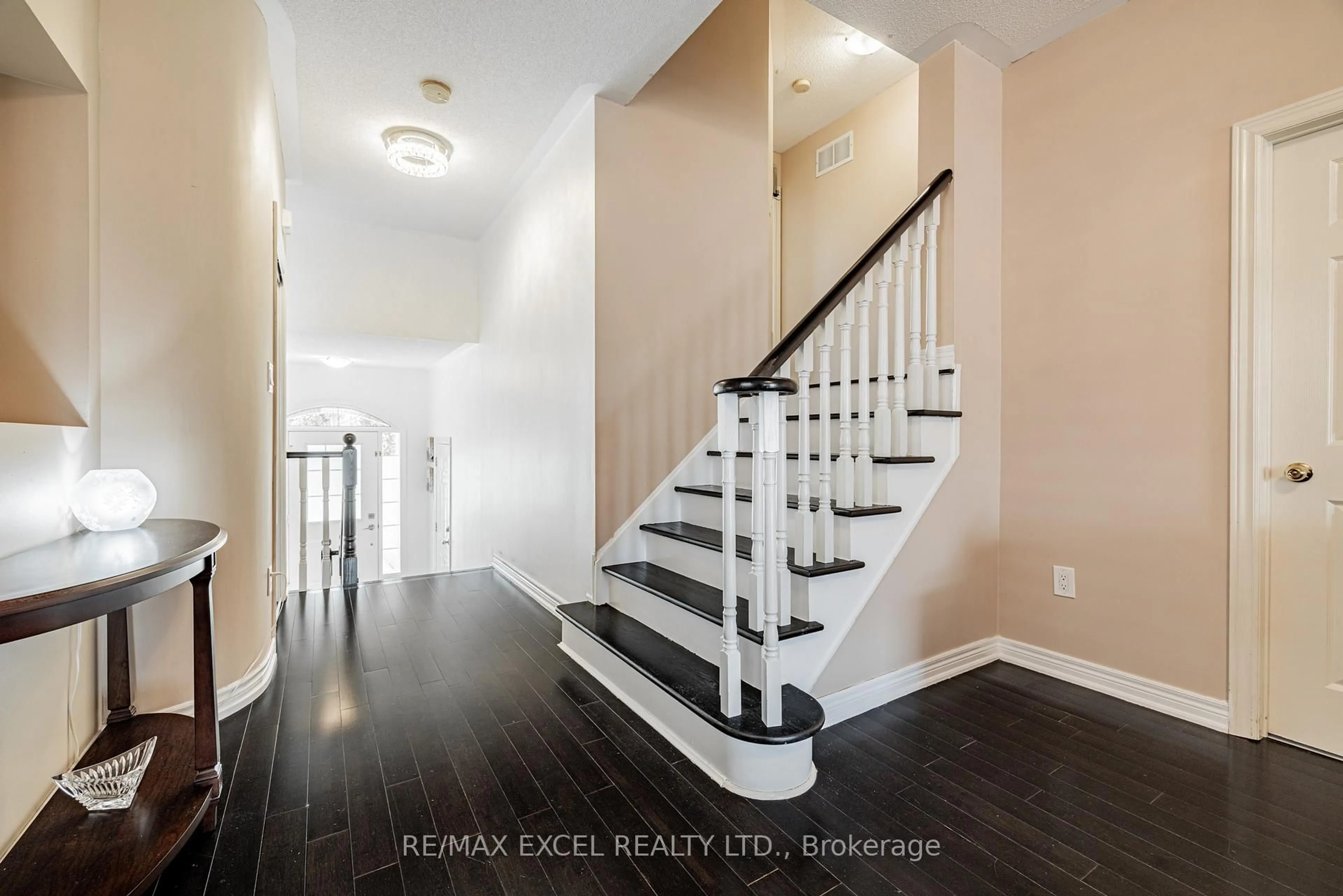 Stairs for 46 Guery Cres, Vaughan Ontario L4L 9P5