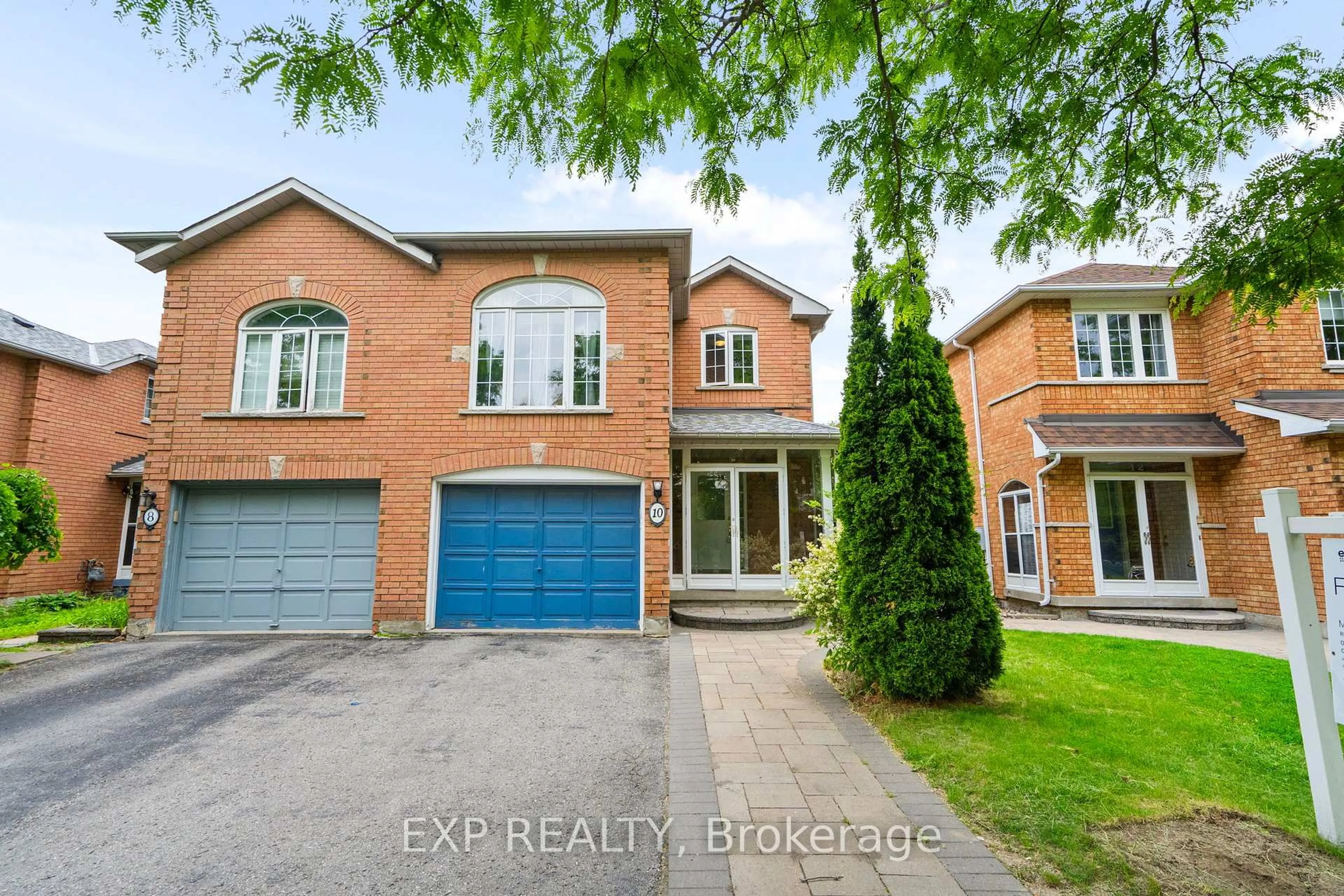 Home with brick exterior material, street for 10 Breezeway Cres, Richmond Hill Ontario L4S 1V7