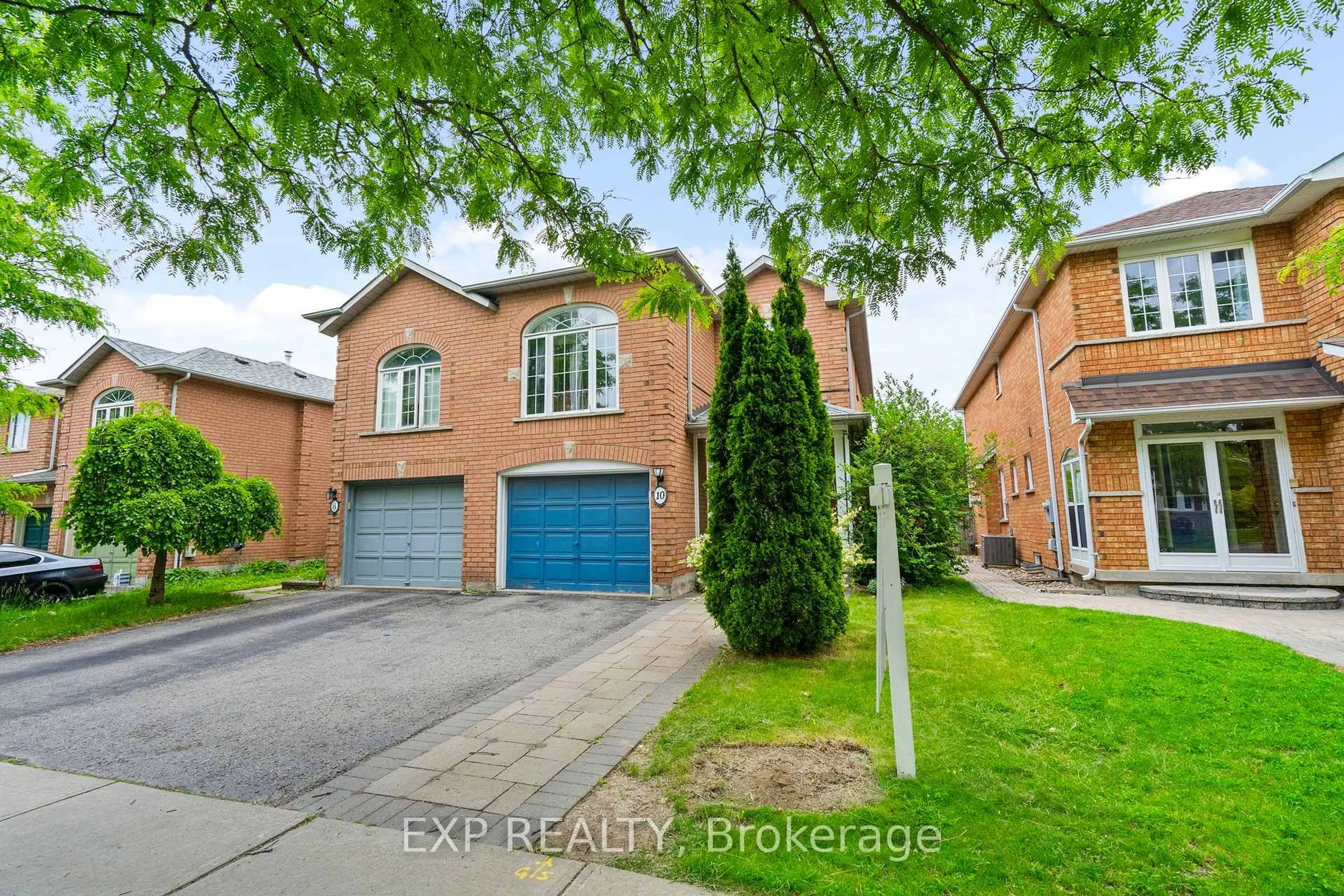 Home with brick exterior material, street for 10 Breezeway Cres, Richmond Hill Ontario L4S 1V7