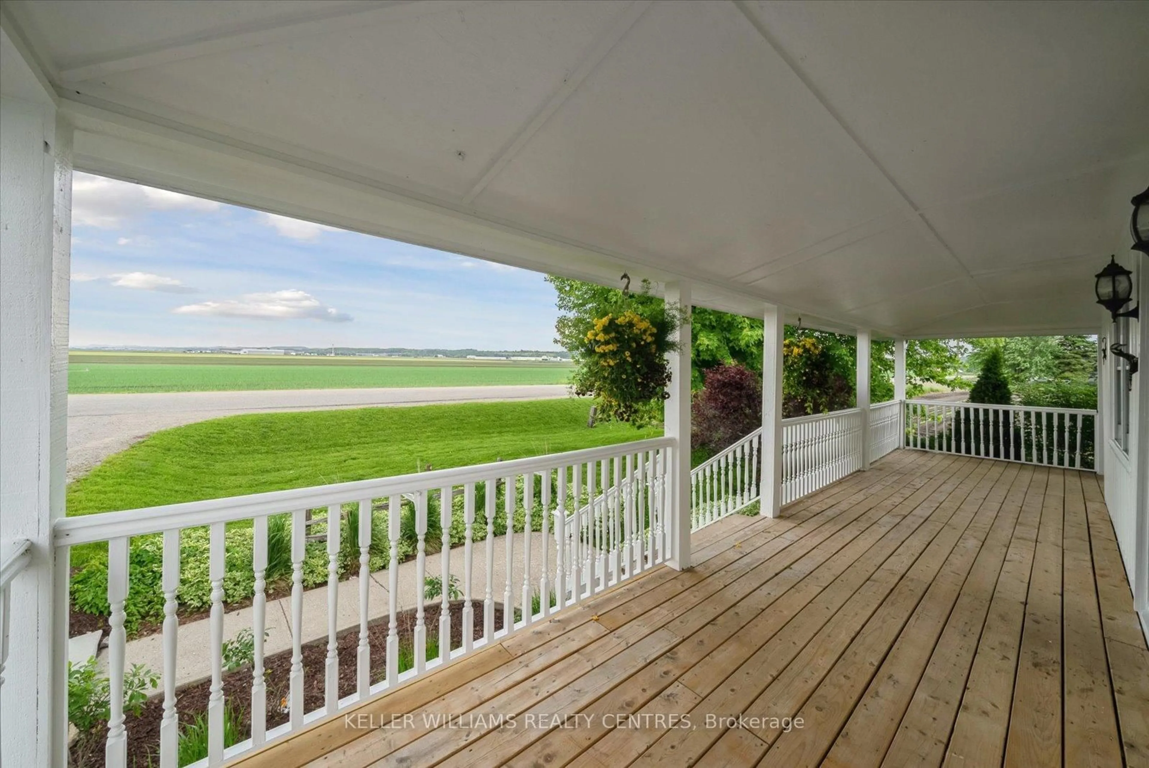 Patio, water/lake/river/ocean view for 1242 River Rd, Bradford West Gwillimbury Ontario L9N 1L3