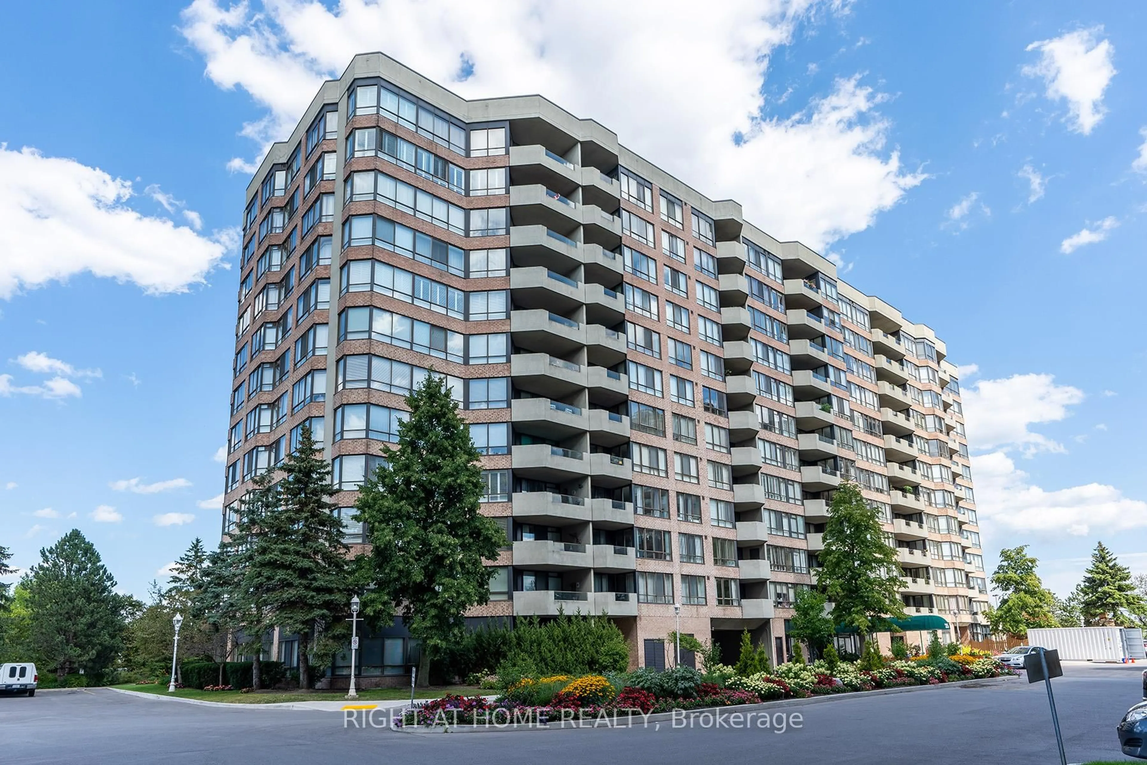Unknown for 25 Austin Dr #818, Markham Ontario L3R 8H4