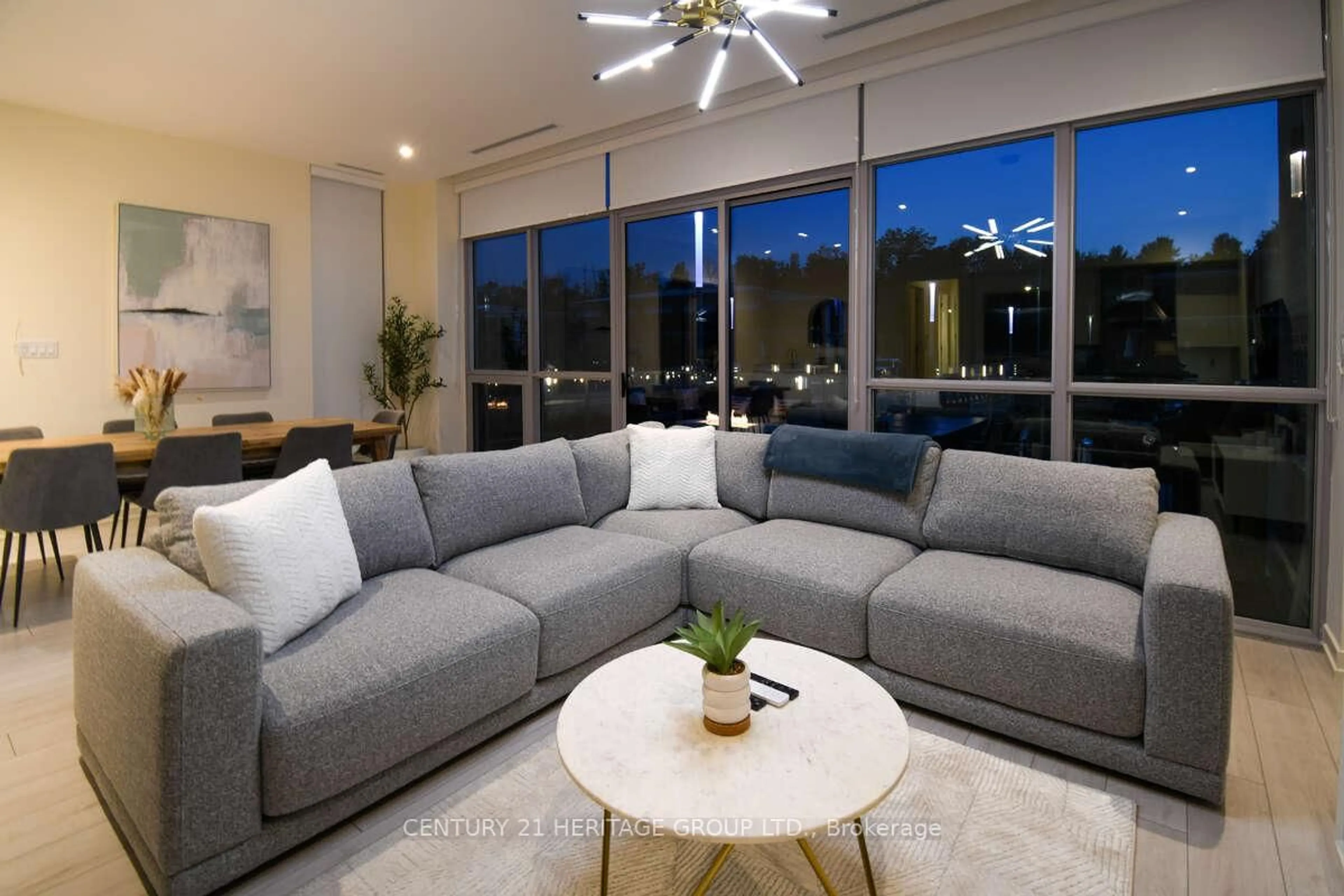 Living room with furniture, unknown for 3746 Ferretti Crt, Innisfil Ontario L9S 0N6