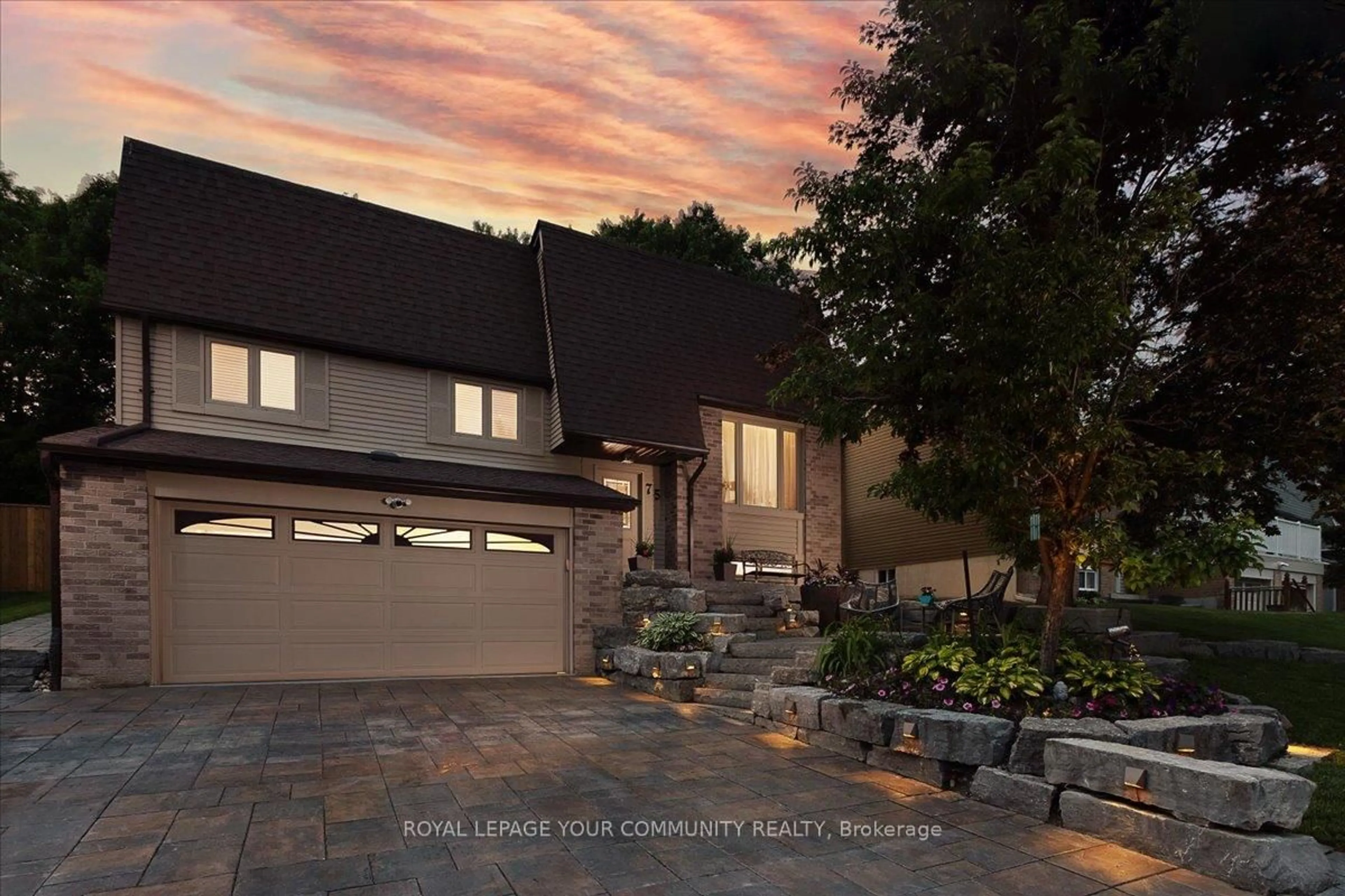 Unknown for 75 Holland River Blvd, East Gwillimbury Ontario L9N 1C3