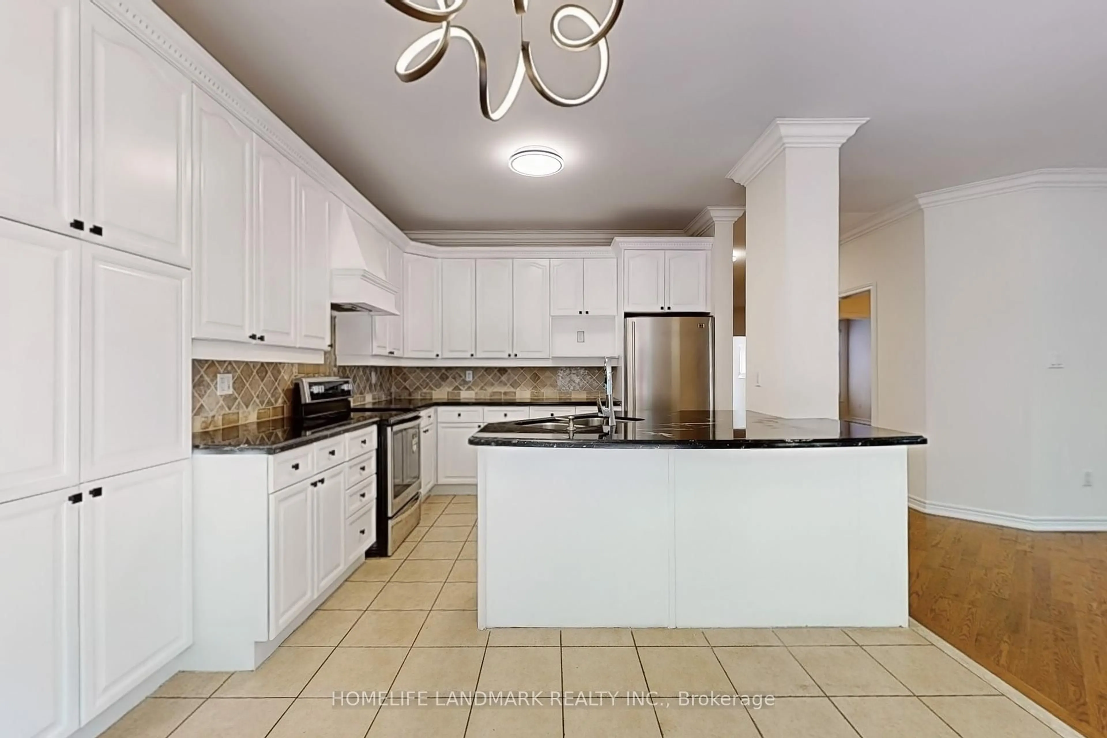 Open concept kitchen, ceramic/tile floor for 73 Richvalley Cres, Richmond Hill Ontario L4E 4C8