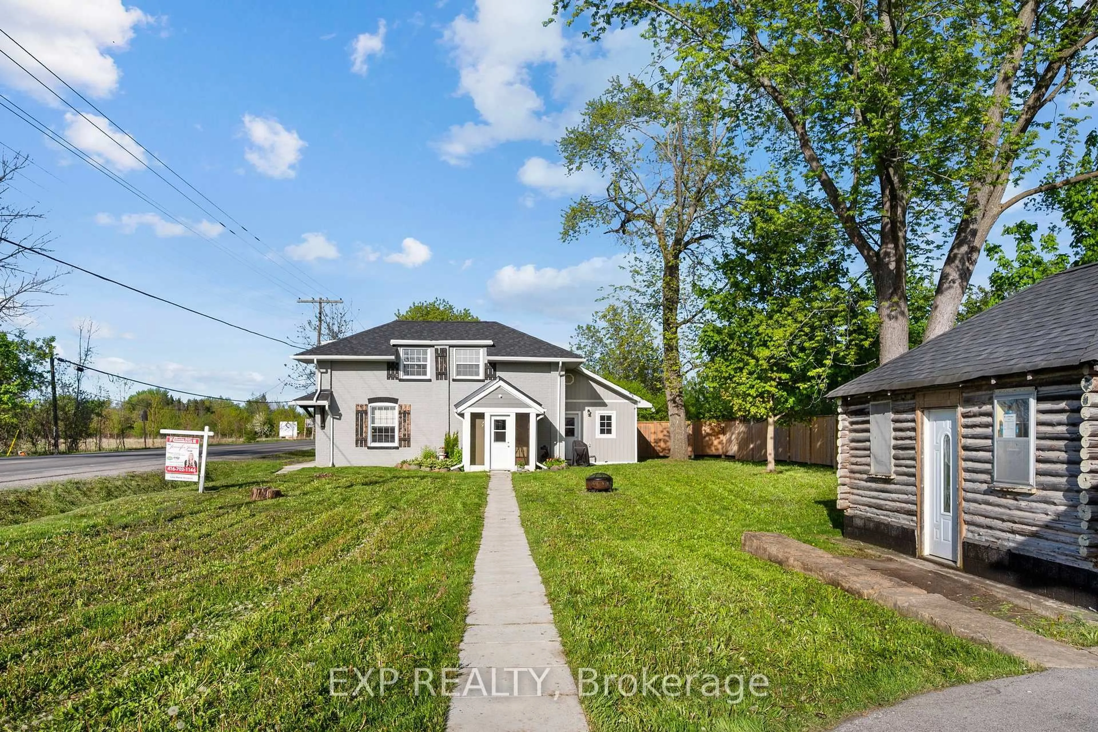 A pic from outside/outdoor area/front of a property/back of a property/a pic from drone, street for 1597 Metro Rd, Georgina Ontario L0E 1S0