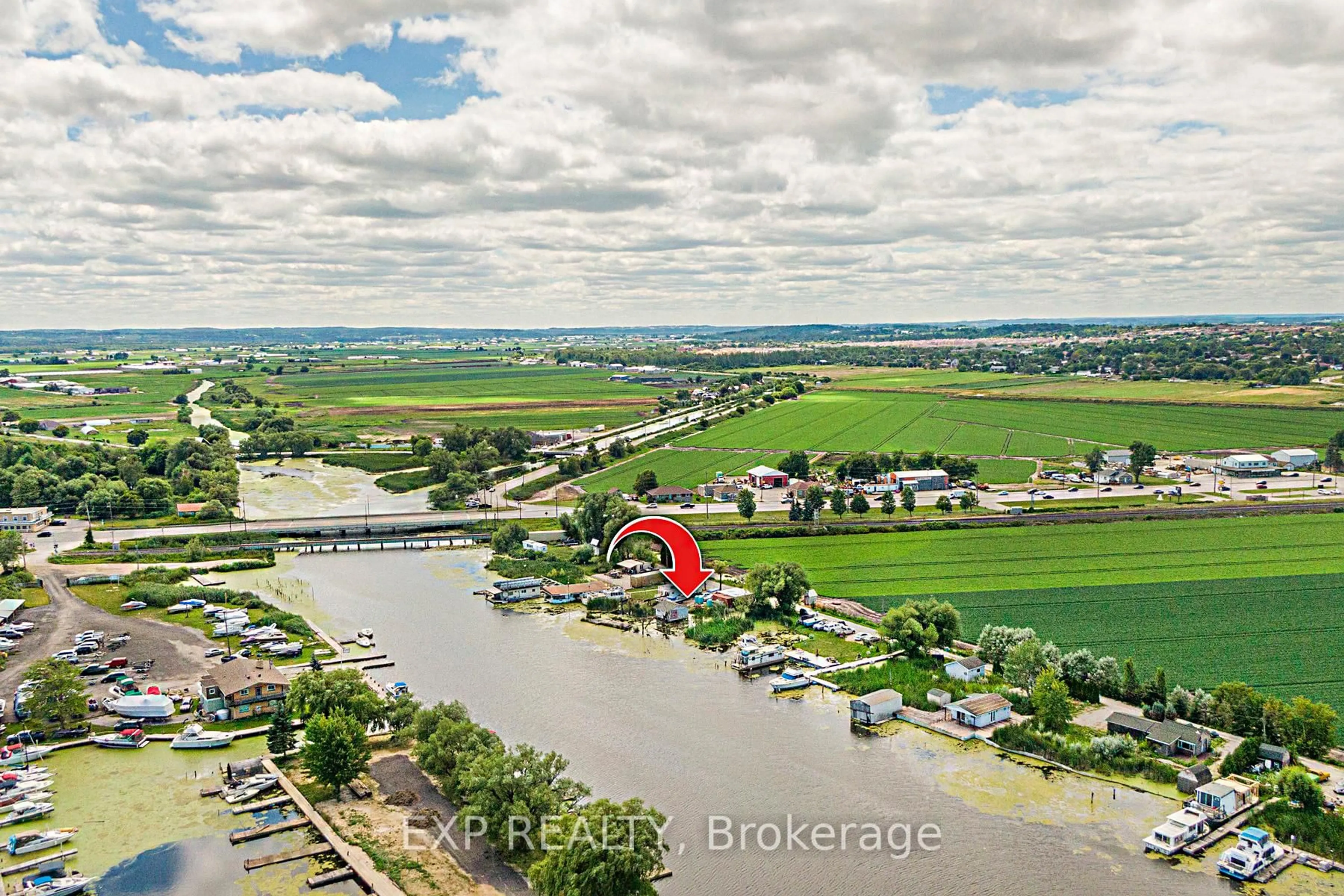 A pic from outside/outdoor area/front of a property/back of a property/a pic from drone, water/lake/river/ocean view for 17 Private Dr, Bradford West Gwillimbury Ontario L3Z 3H3