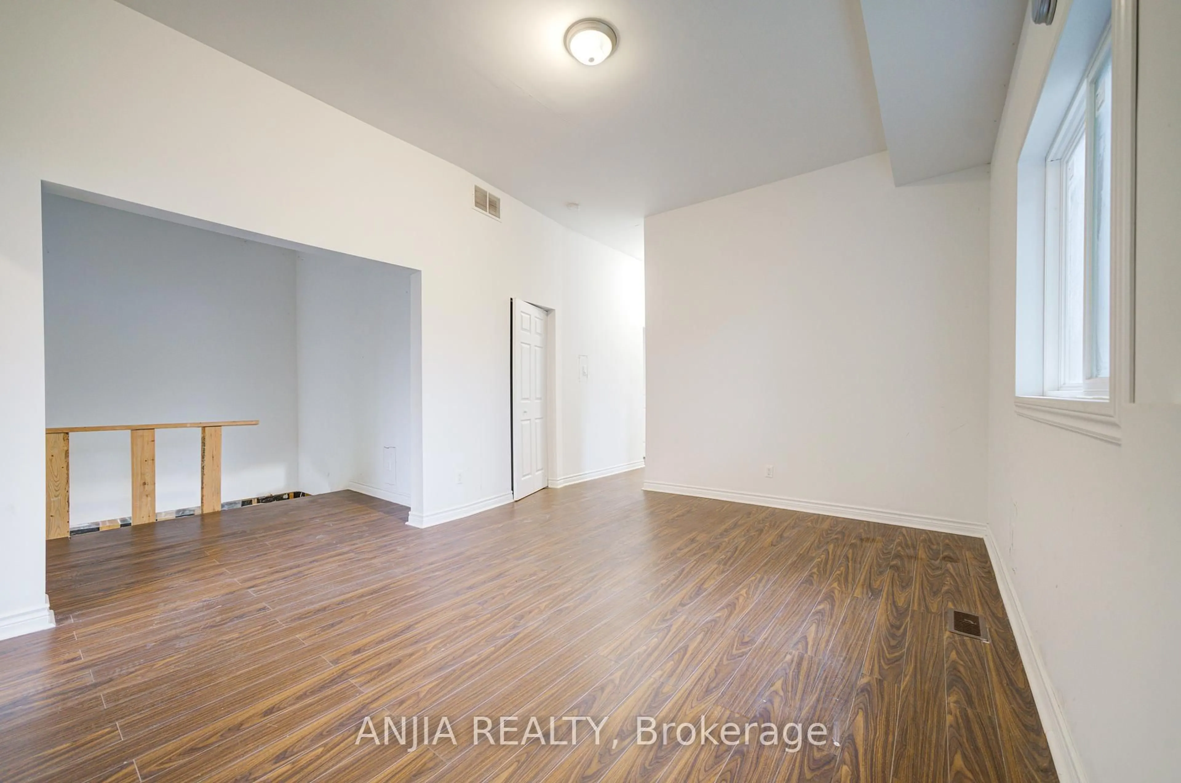 A pic of a room for 27 Jonquil Cres, Markham Ontario L3P 1T3