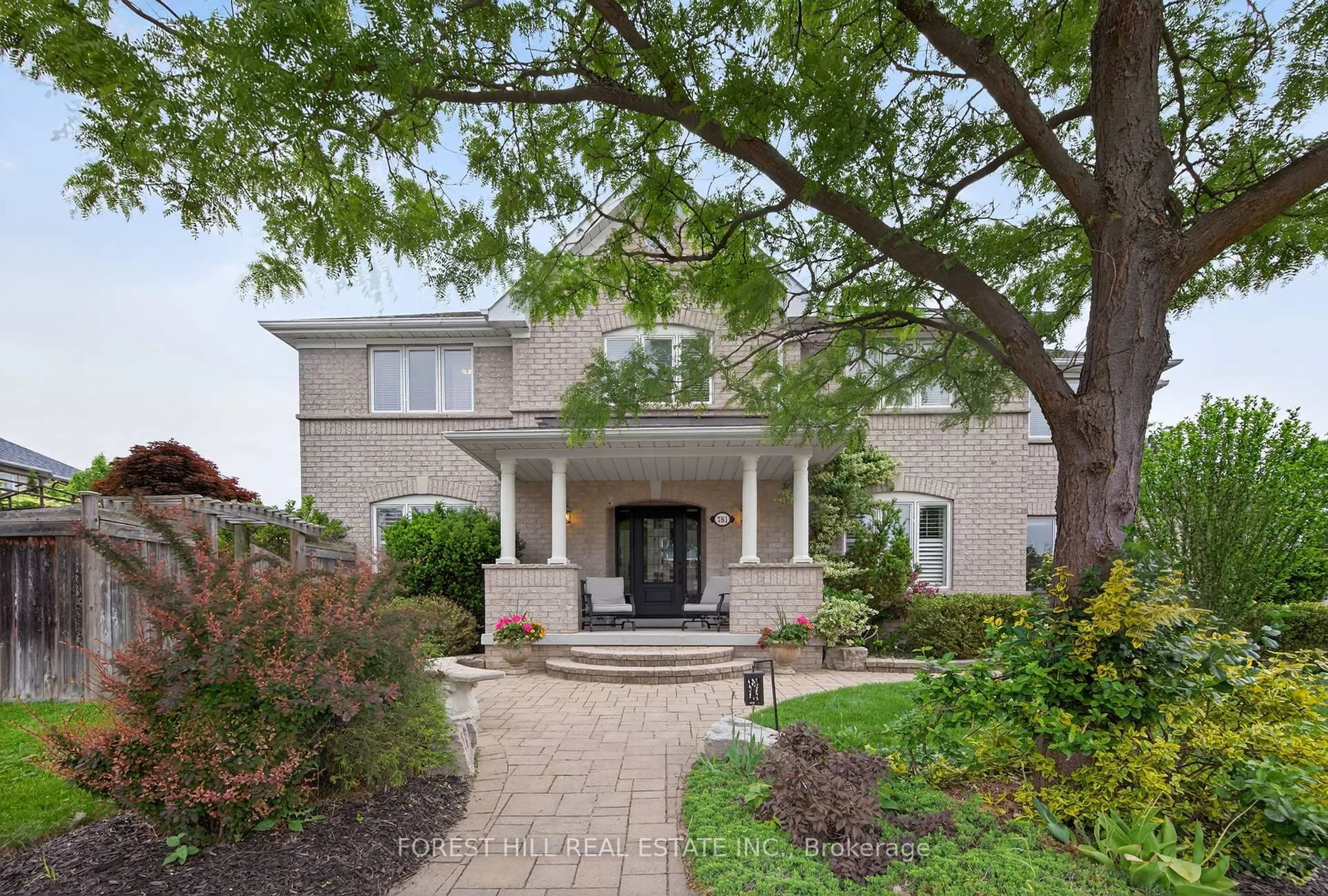 Home with brick exterior material, street for 381 McBride Cres, Newmarket Ontario L3X 2W2