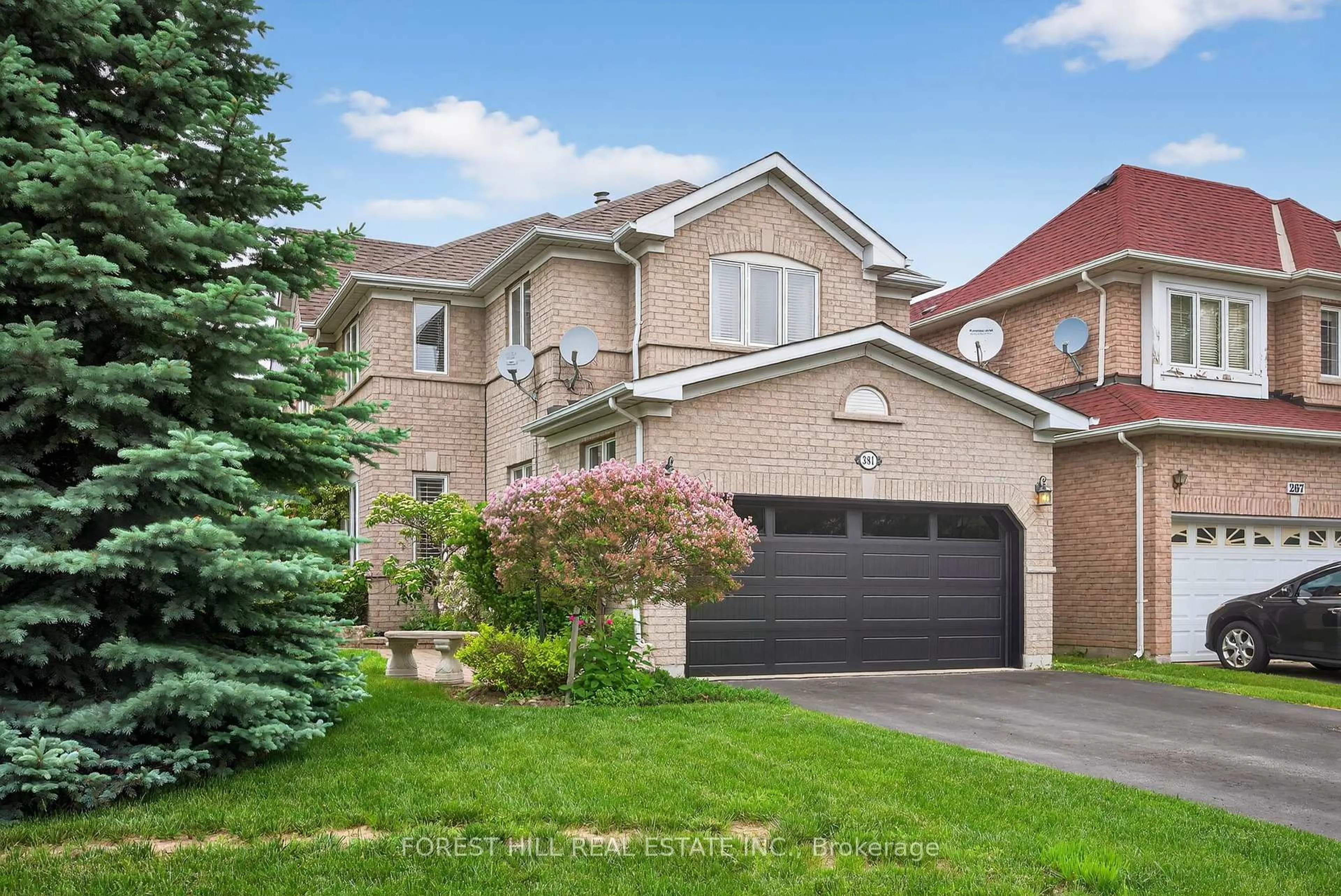 Home with brick exterior material, street for 381 McBride Cres, Newmarket Ontario L3X 2W2