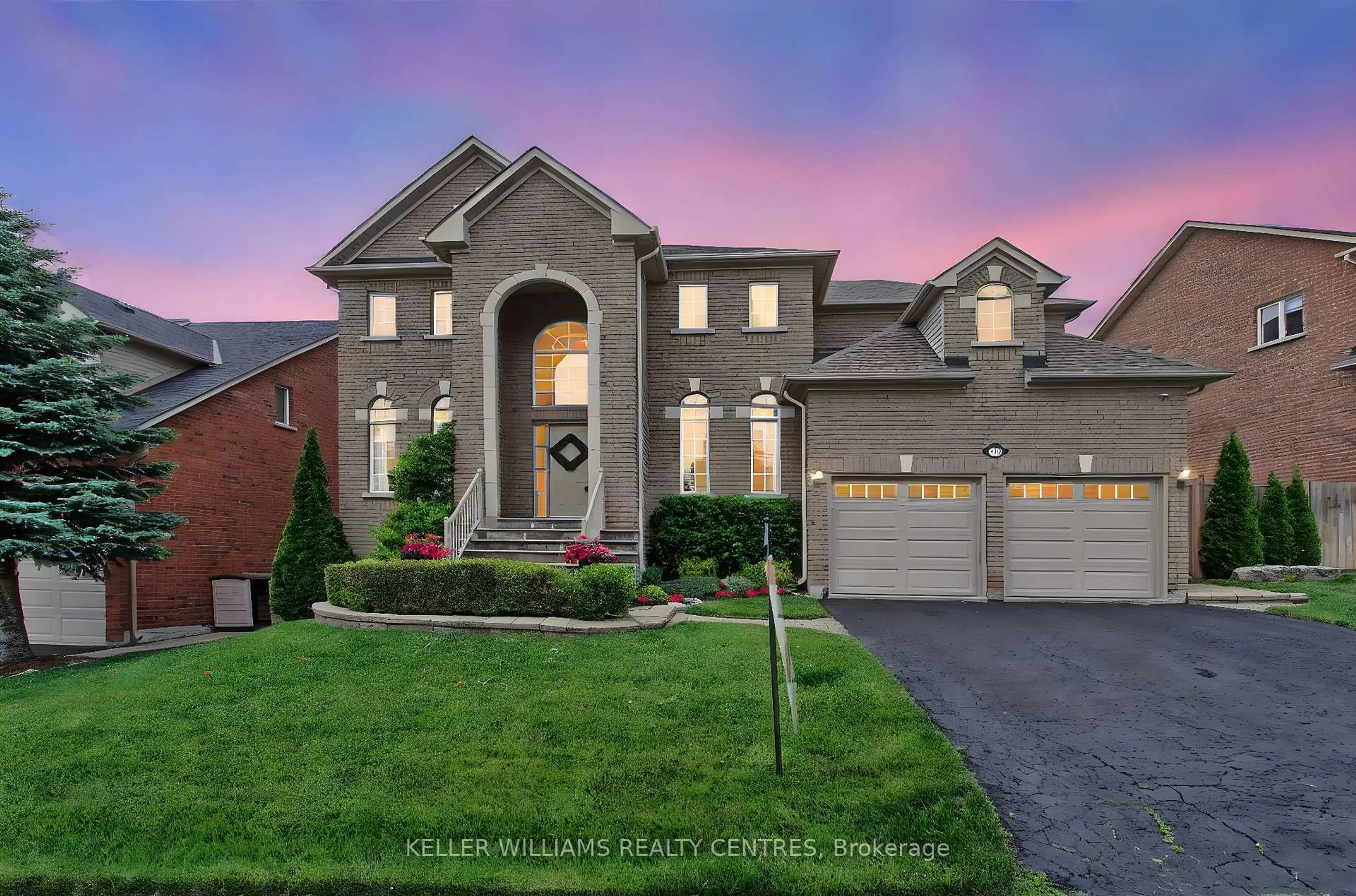 Home with brick exterior material, street for 991 Ivsbridge Blvd, Newmarket Ontario L3X 2A2