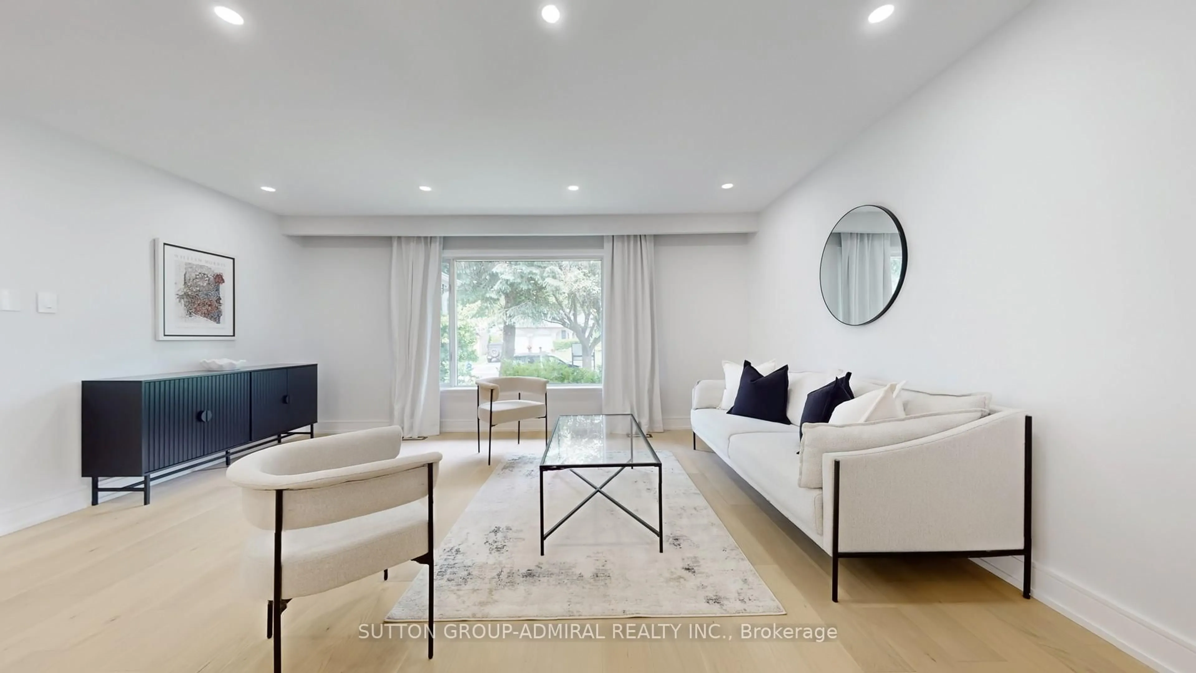 Living room with furniture, unknown for 182 bayview fairways Dr, Markham Ontario L3T 2Y8