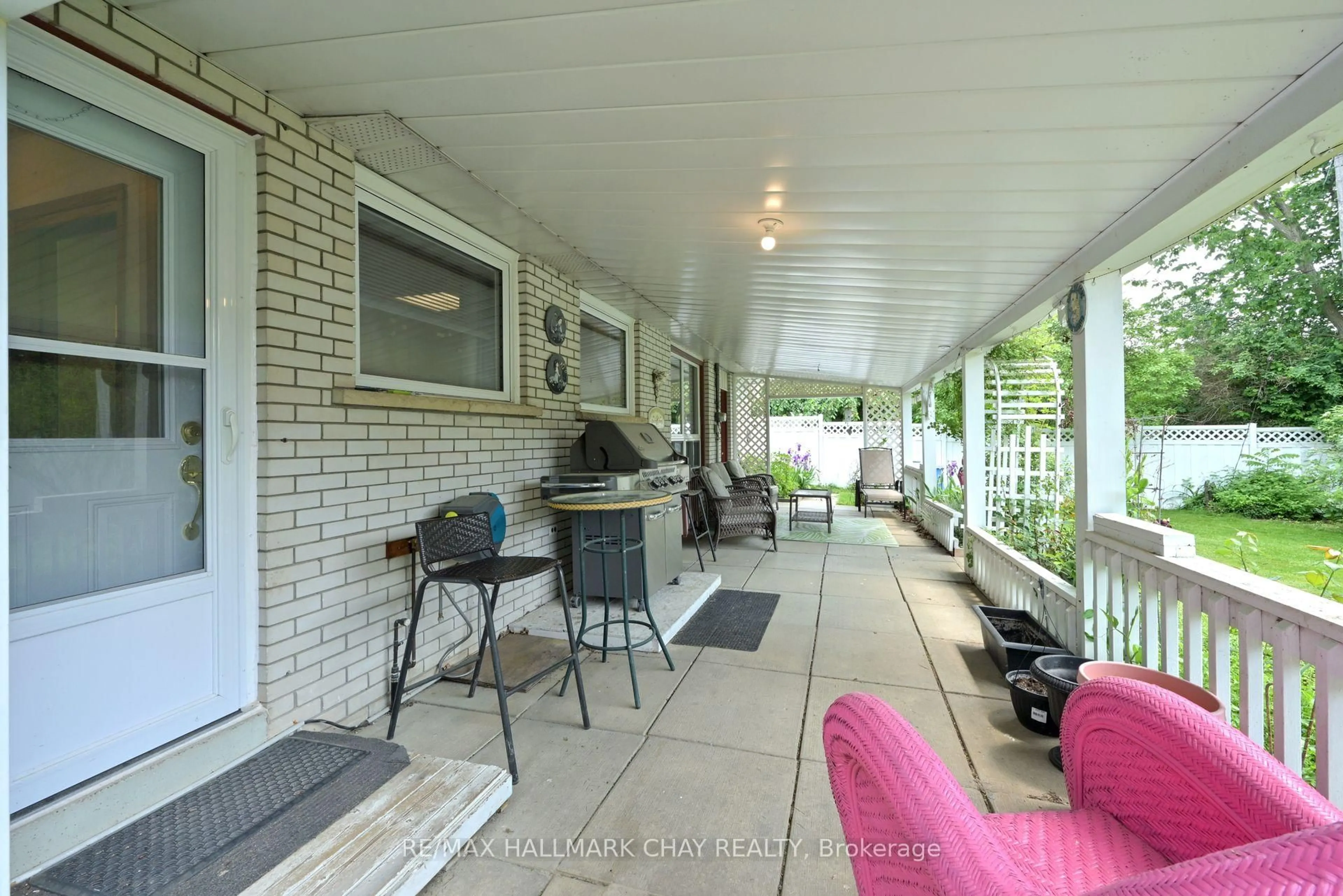 Patio, water/lake/river/ocean view for 17 Elm St, New Tecumseth Ontario L9R 1M8