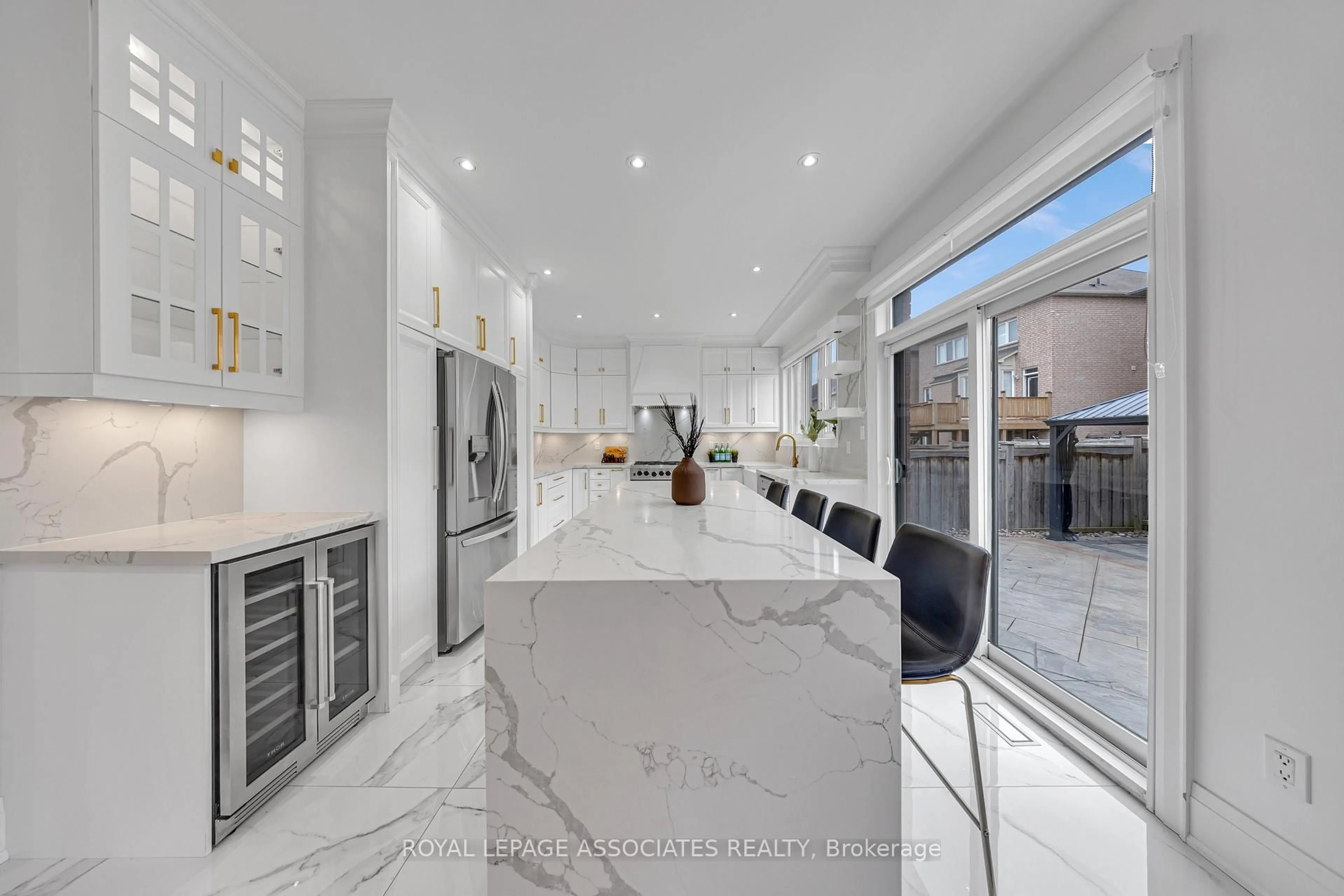 Contemporary kitchen, ceramic/tile floor for 66 Philip Brown Ave, Whitchurch-Stouffville Ontario L4A 1S7