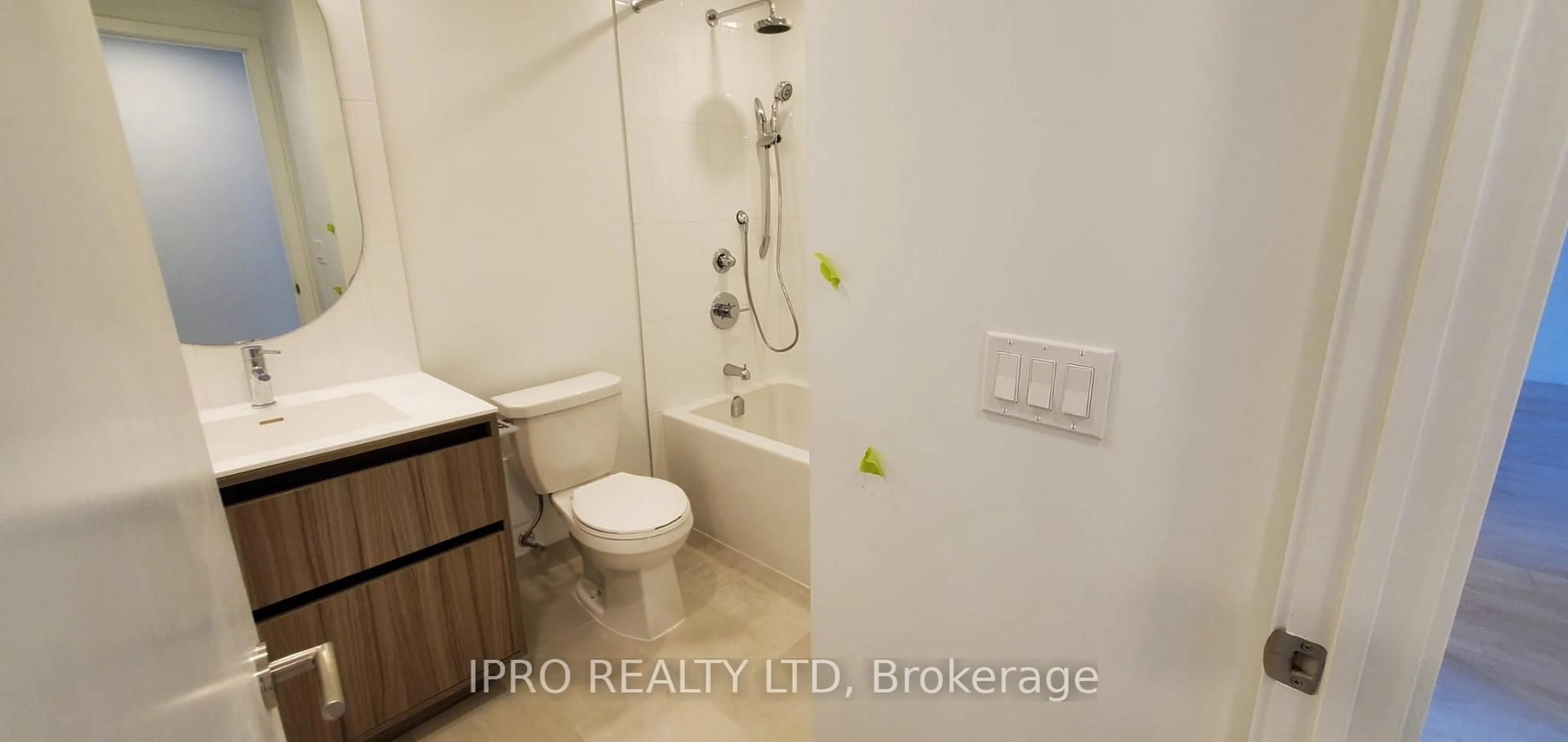 Standard bathroom, unknown for 7950 Bathurst St #210, Vaughan Ontario L4J 0L4