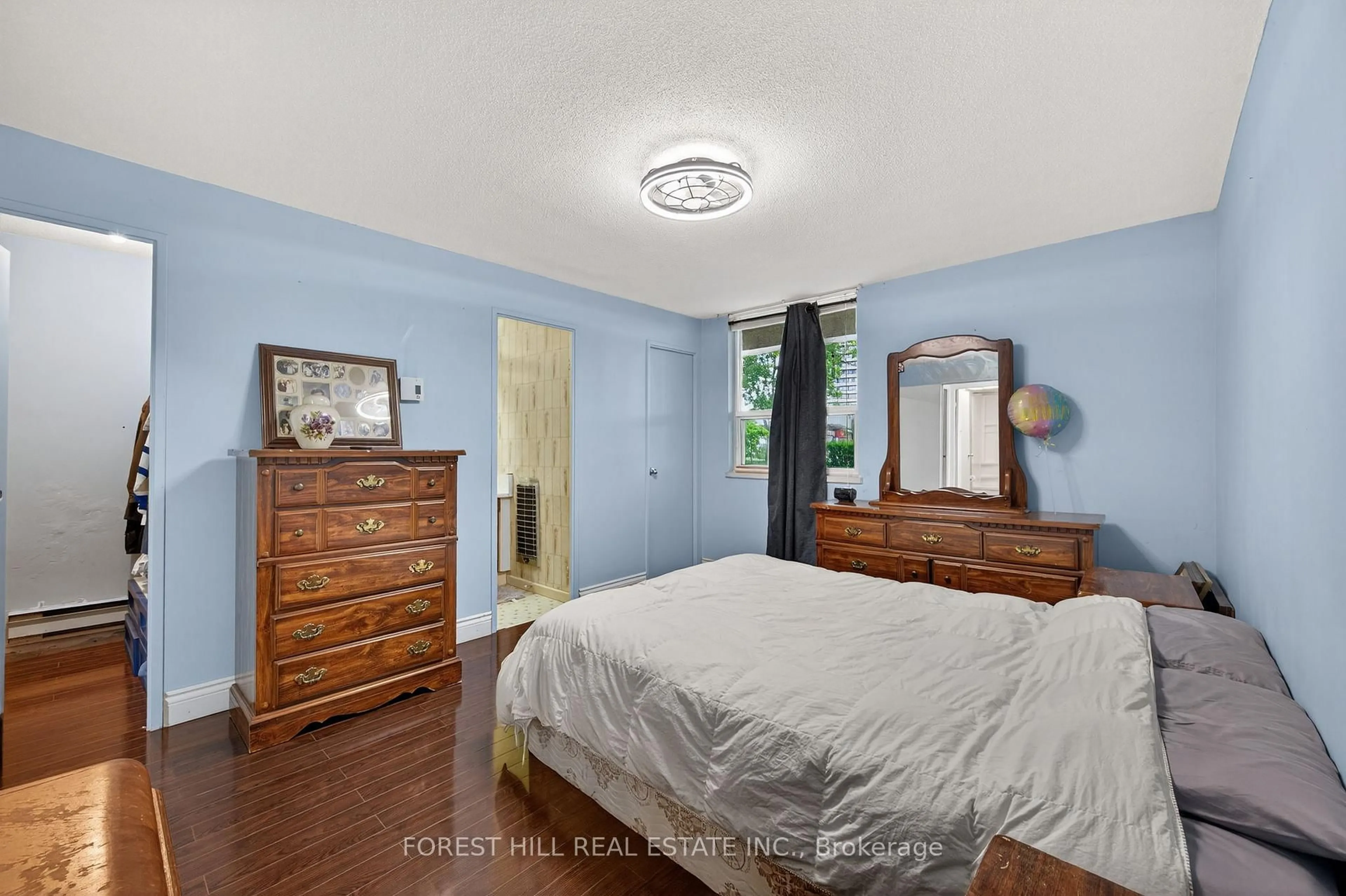 Bedroom with bed, unknown for 1 Royal Orchard Blvd #102, Markham Ontario L3T 3C2