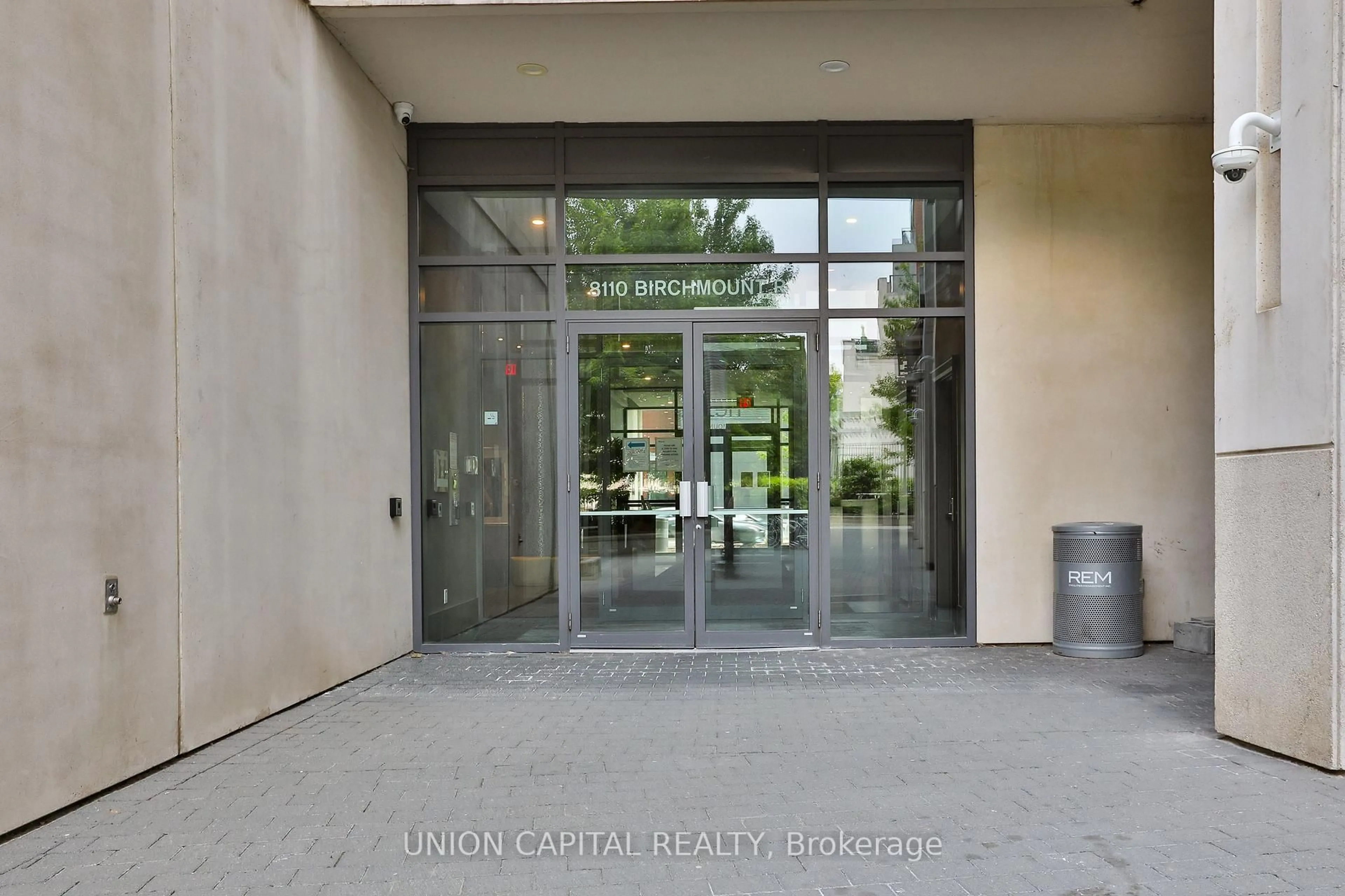 Indoor foyer for 8110 Birchmount Rd #801, Markham Ontario L6G 0E3