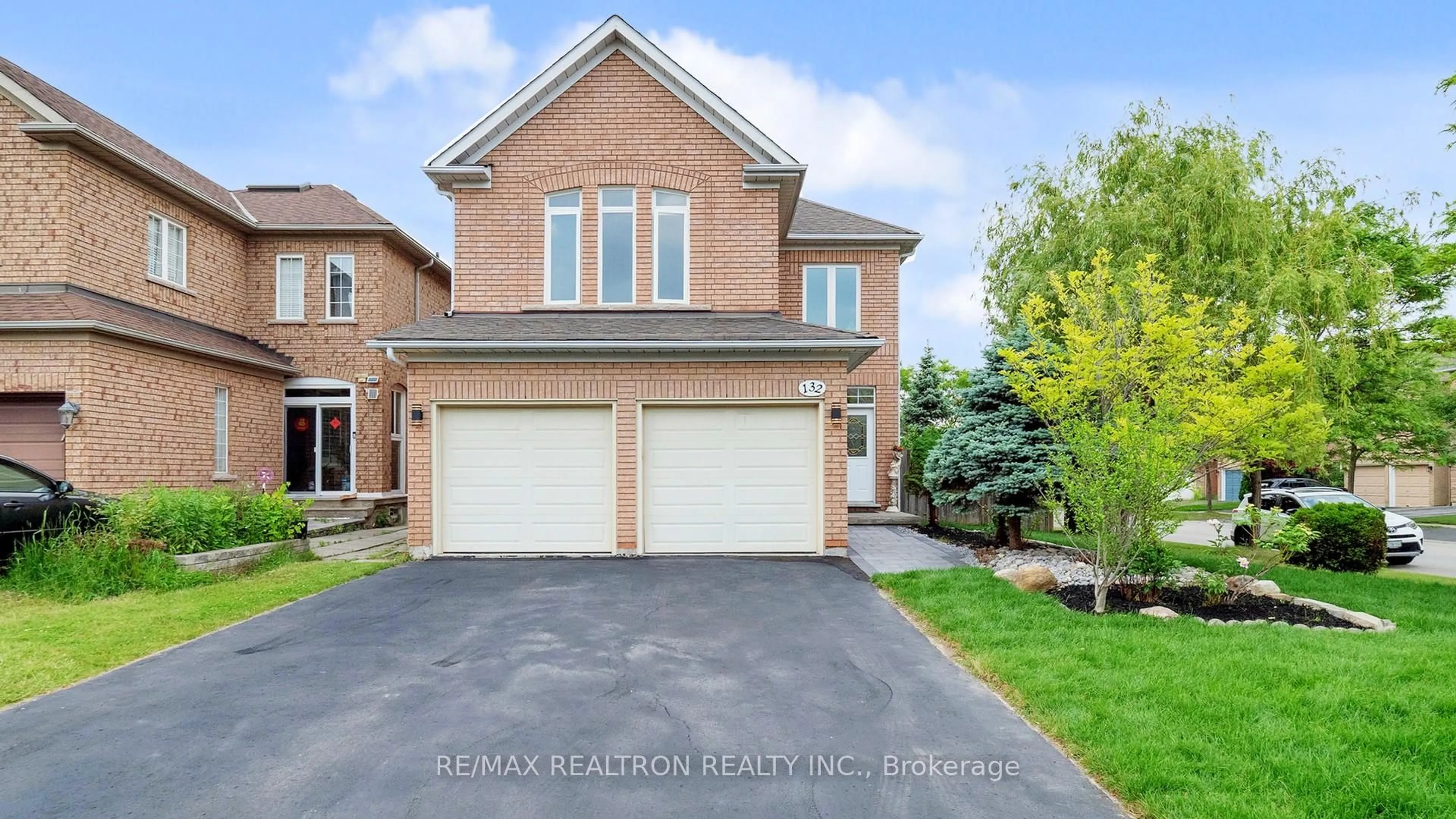 Home with brick exterior material, street for 132 Peninsula Cres, Richmond Hill Ontario L4S 1X9