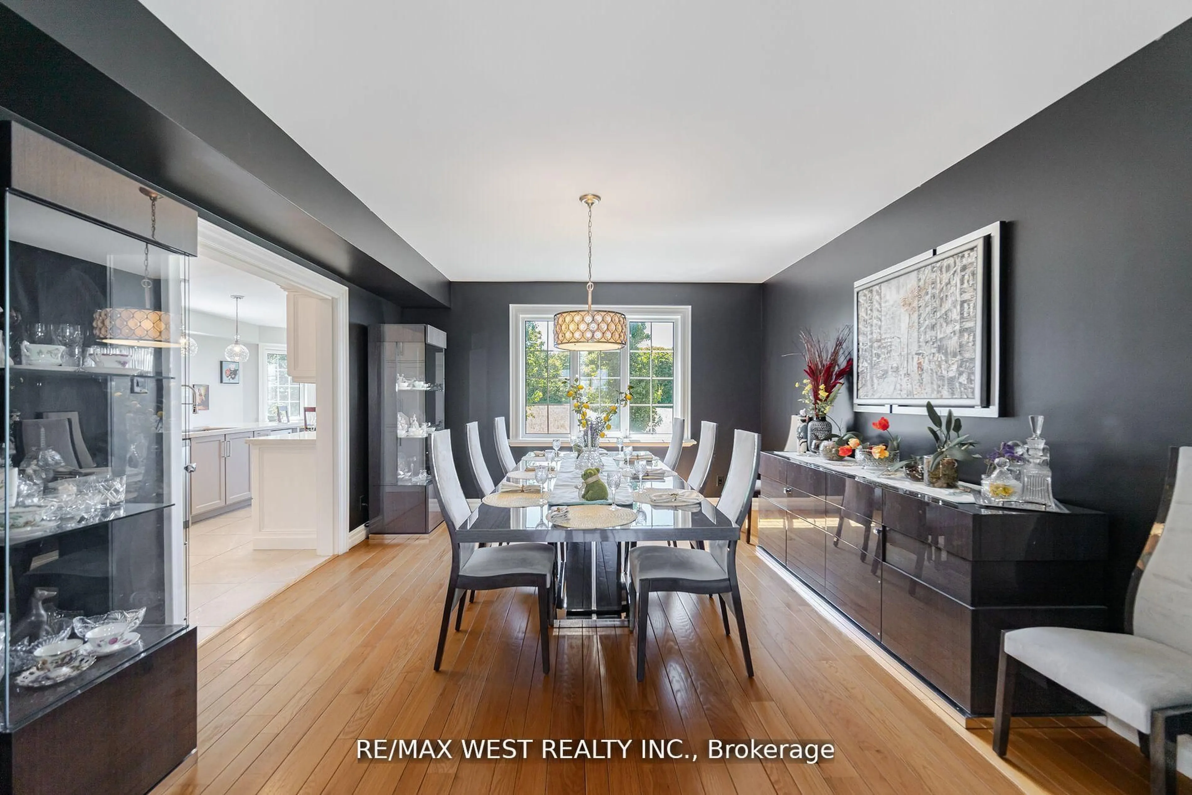 Dining room, unknown for 7 Stewart Cres, Essa Ontario L0L 2N0