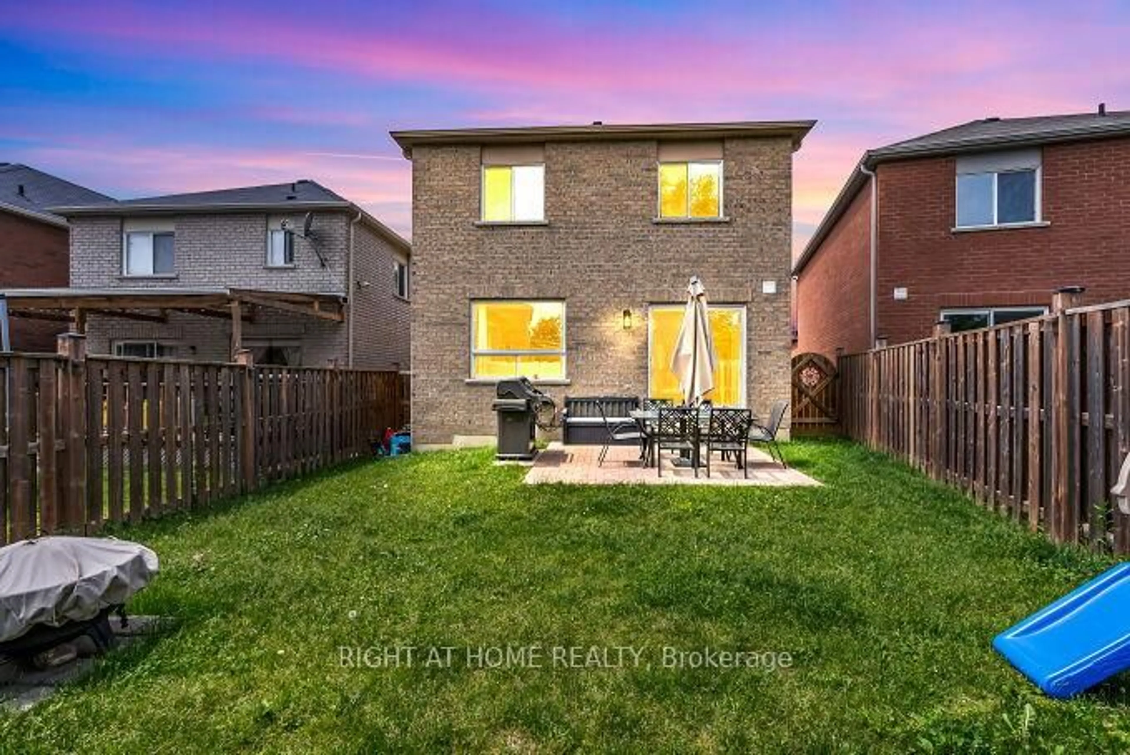 Patio, street for 1191 Mary-Lou St, Innisfil Ontario L9S 5A4