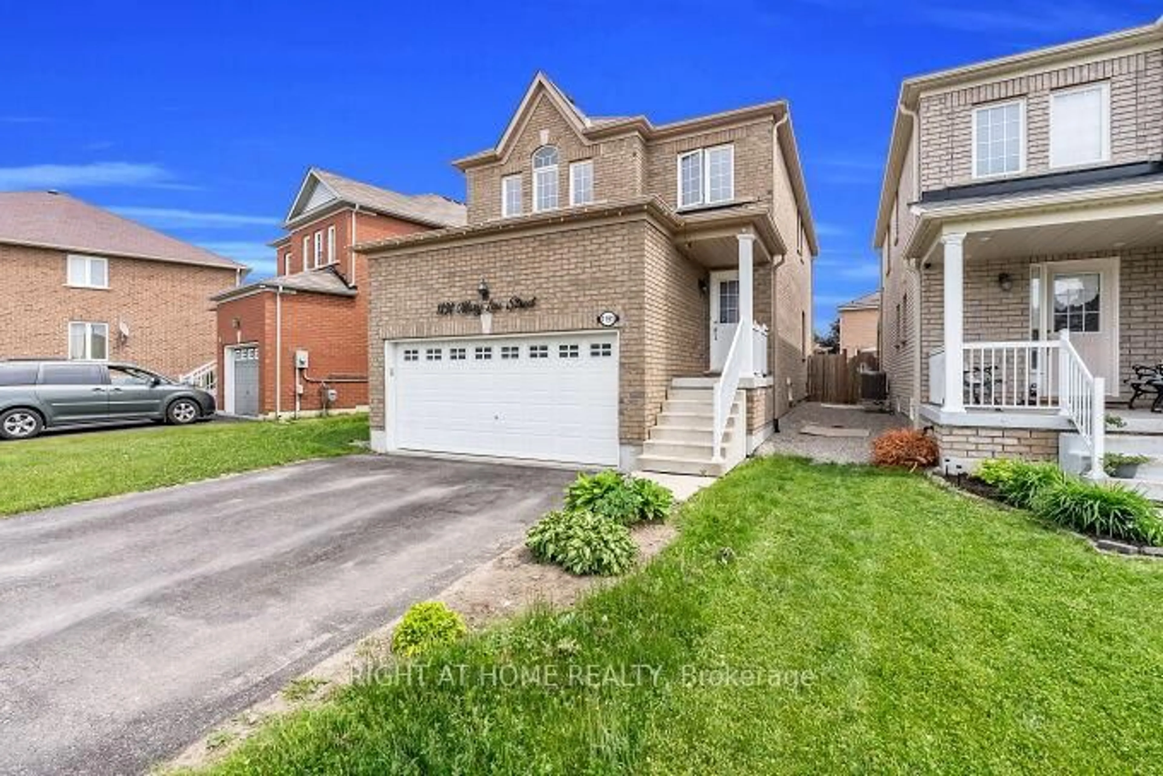 Home with brick exterior material, street for 1191 Mary-Lou St, Innisfil Ontario L9S 5A4