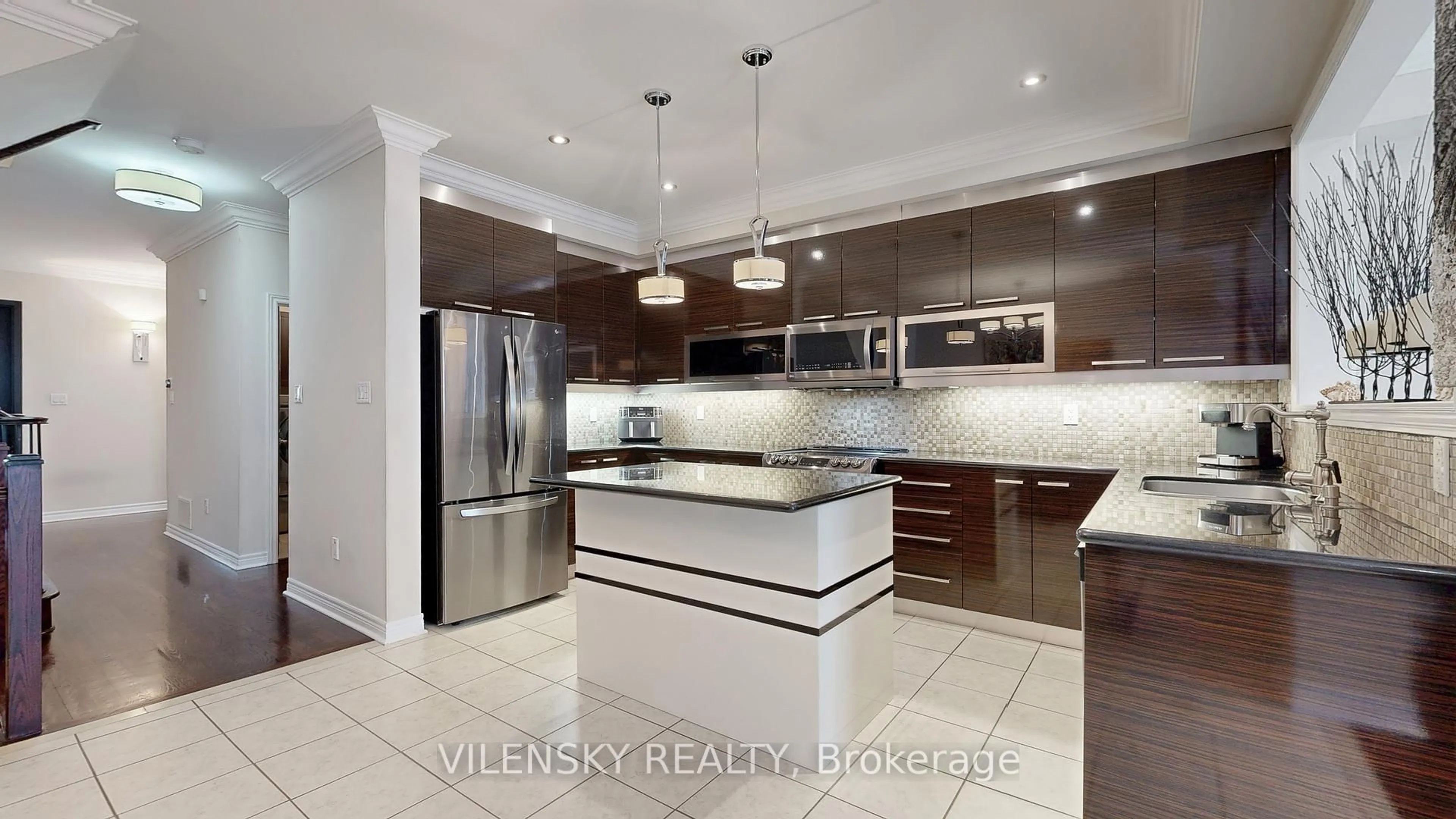 Contemporary kitchen, ceramic/tile floor for 66 Littleriver Crt, Vaughan Ontario L6A 0K3